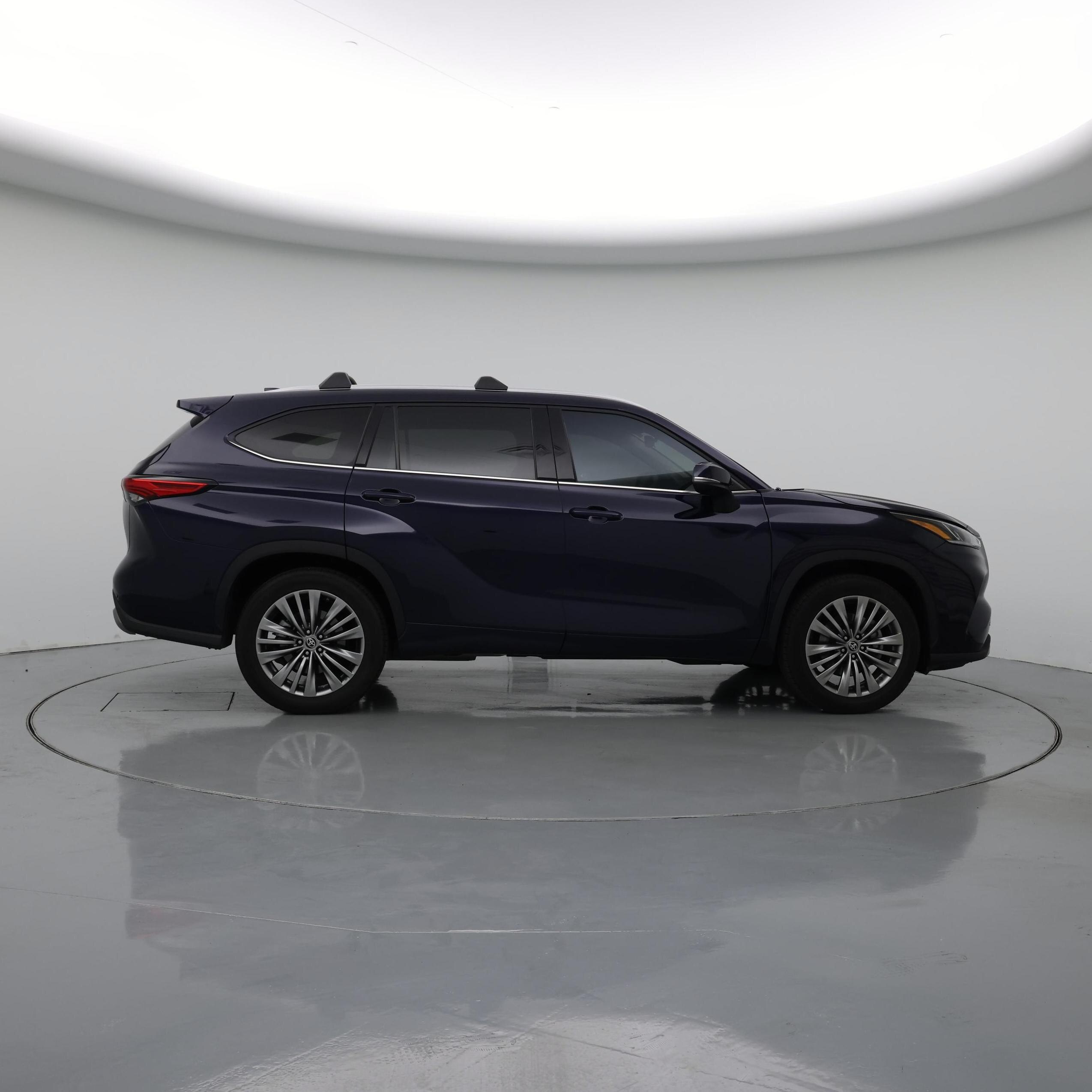 Thumbnail: 2021 Toyota Highlander - 7