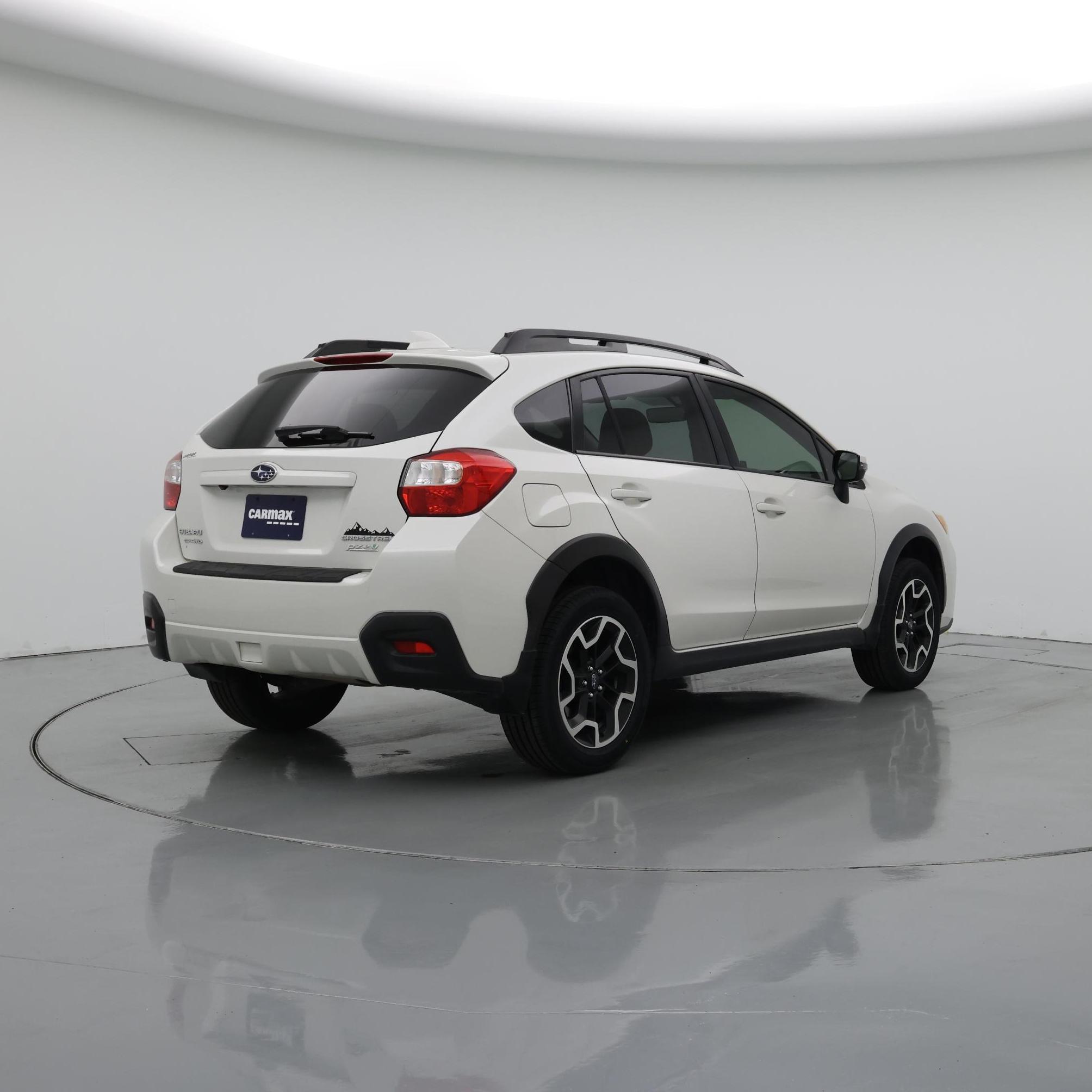 Thumbnail: 2017 Subaru Crosstrek - 8