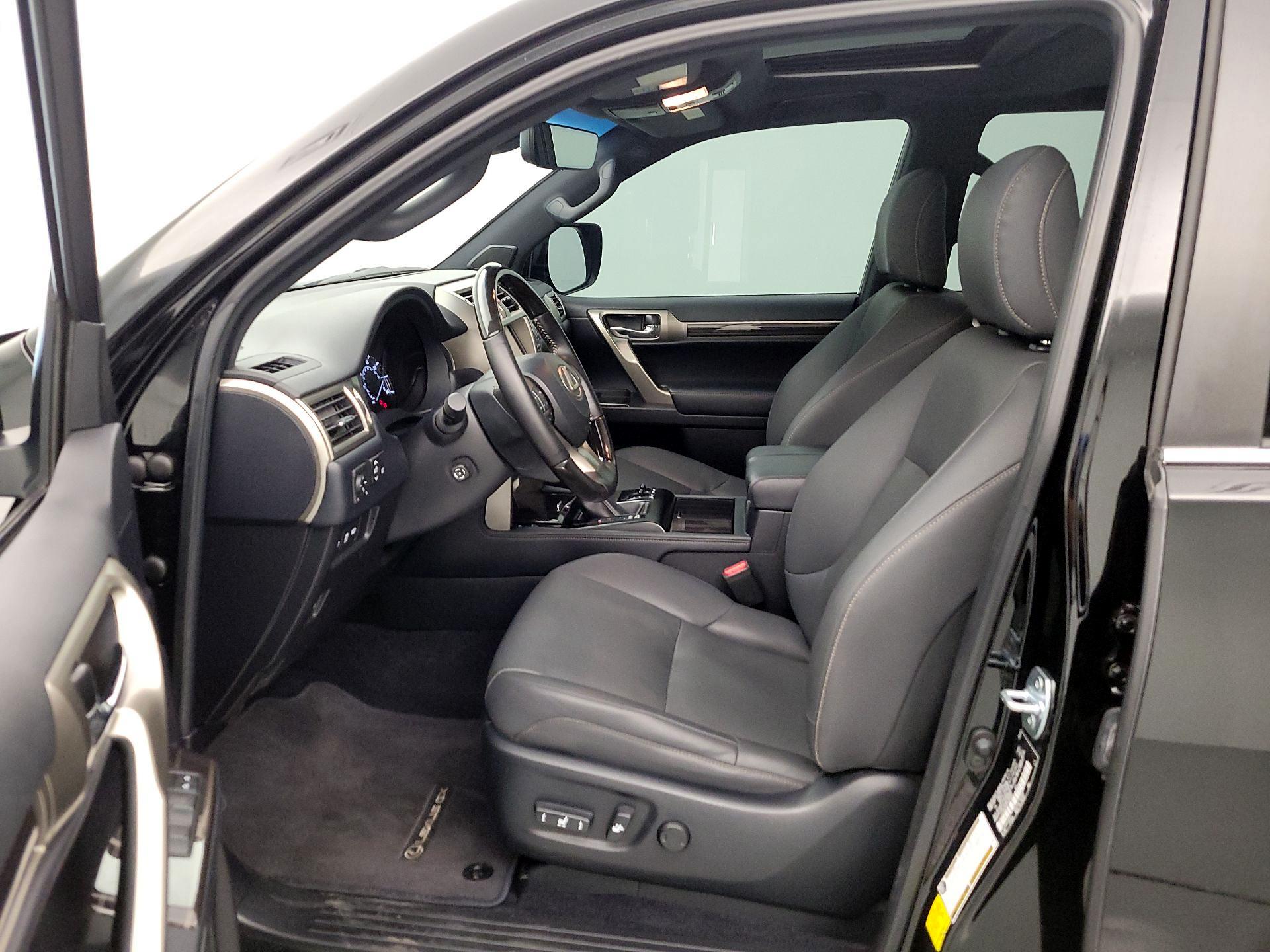 Thumbnail: 2020 Lexus GX - 11