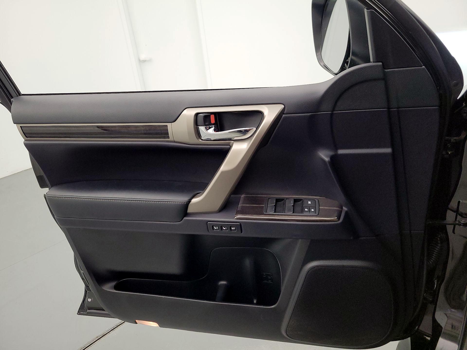 Thumbnail: 2020 Lexus GX - 12