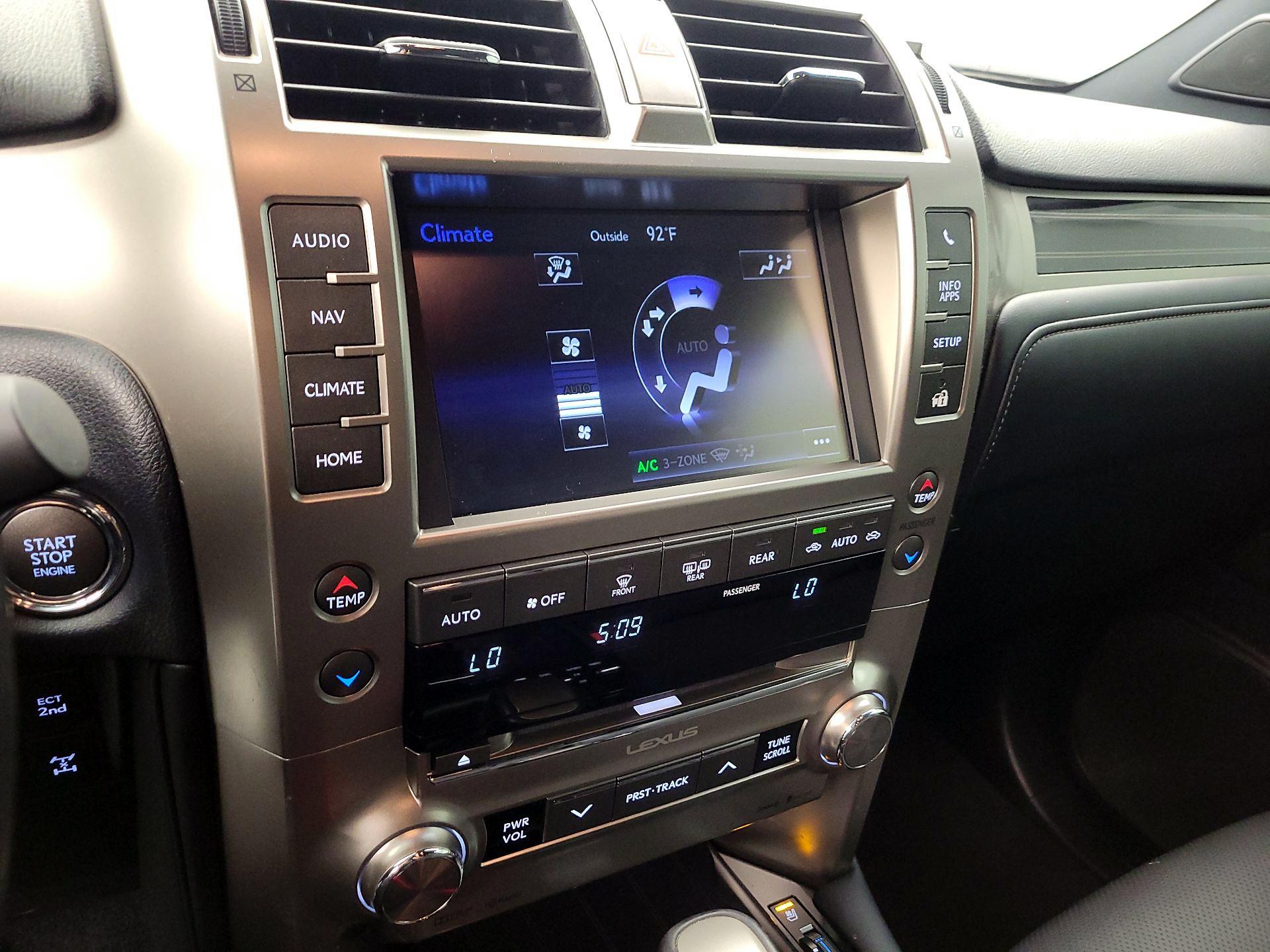 Thumbnail: 2020 Lexus GX - 17