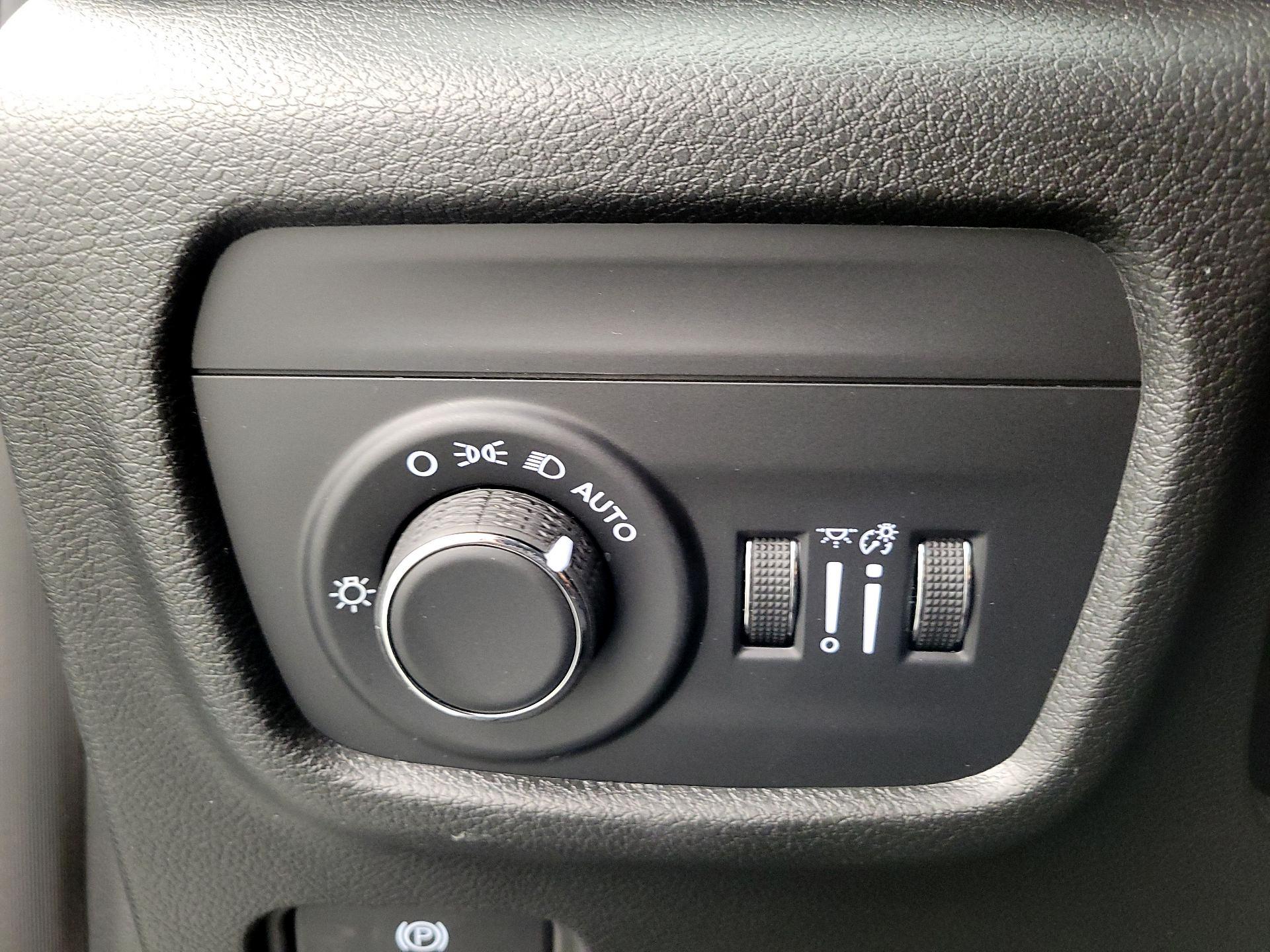 Thumbnail: 2025 Jeep Grand Cherokee - 13