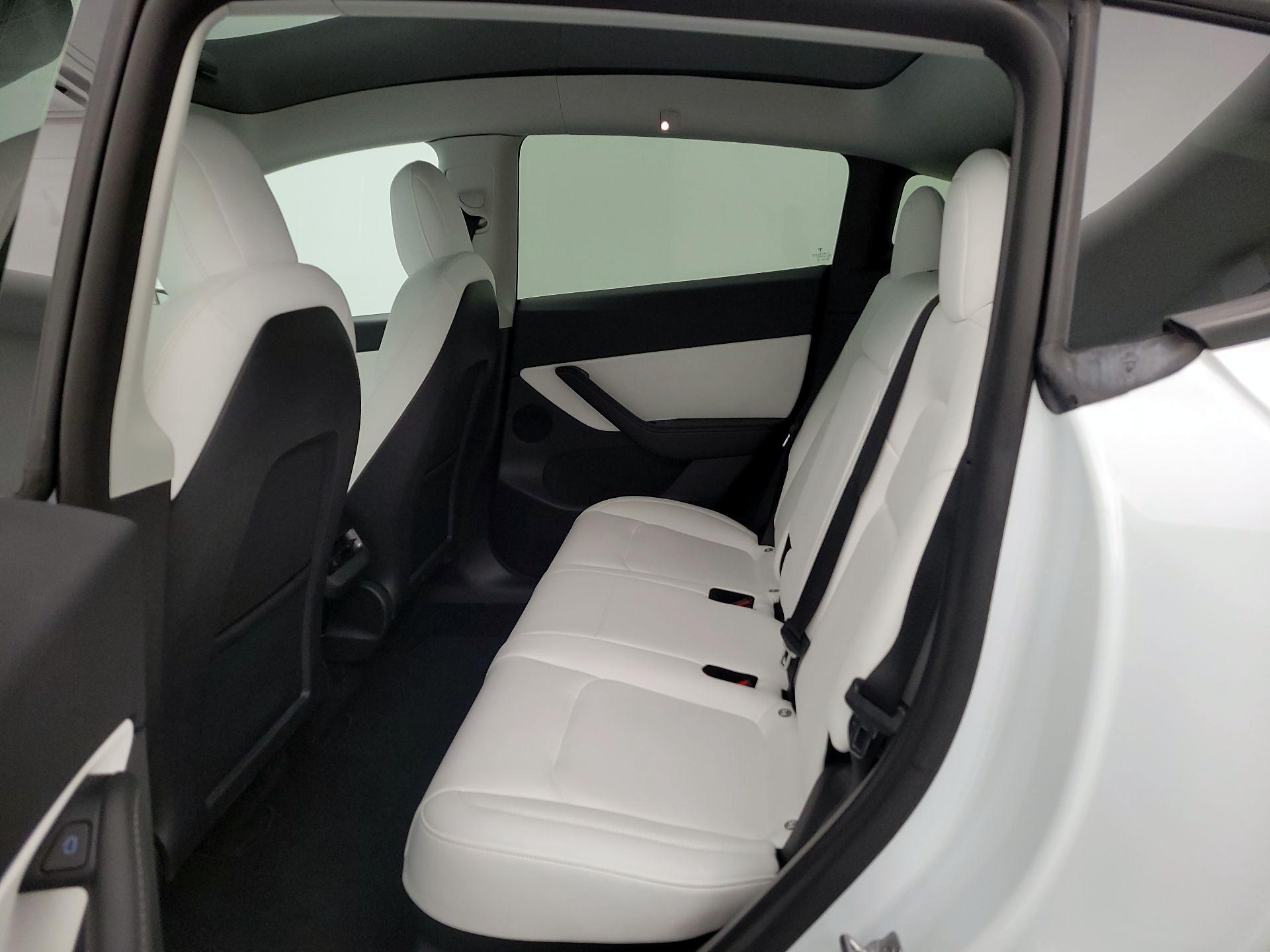 Thumbnail: 2022 Tesla Model Y - 19