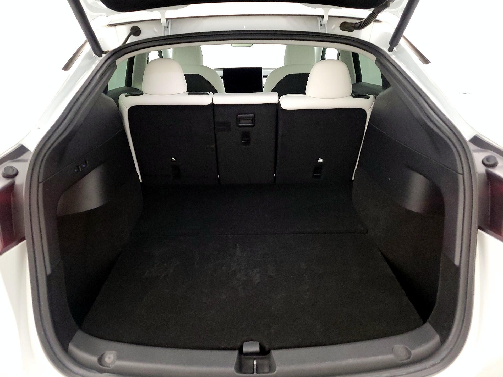 Thumbnail: 2022 Tesla Model Y - 20