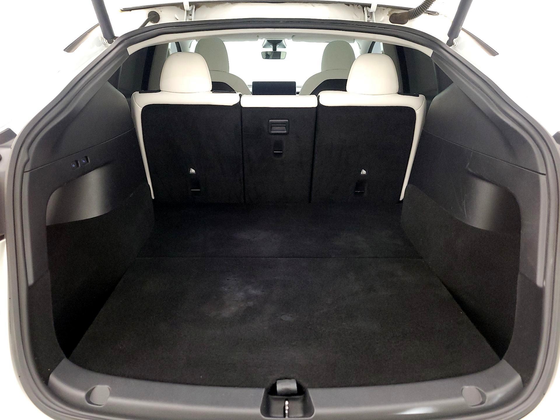 Thumbnail: 2021 Tesla Model Y - 19