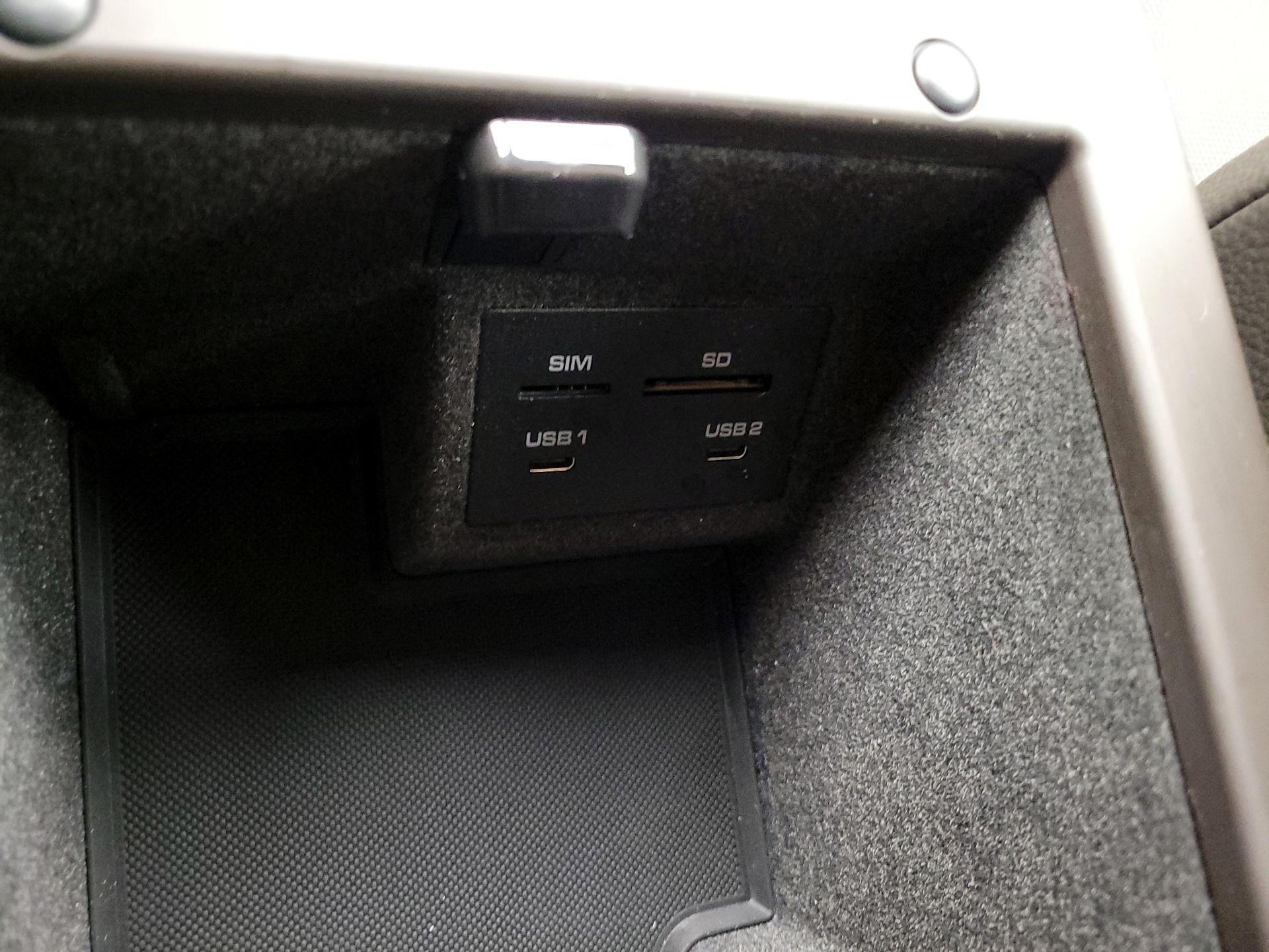 Thumbnail: 2023 Porsche Macan - 19