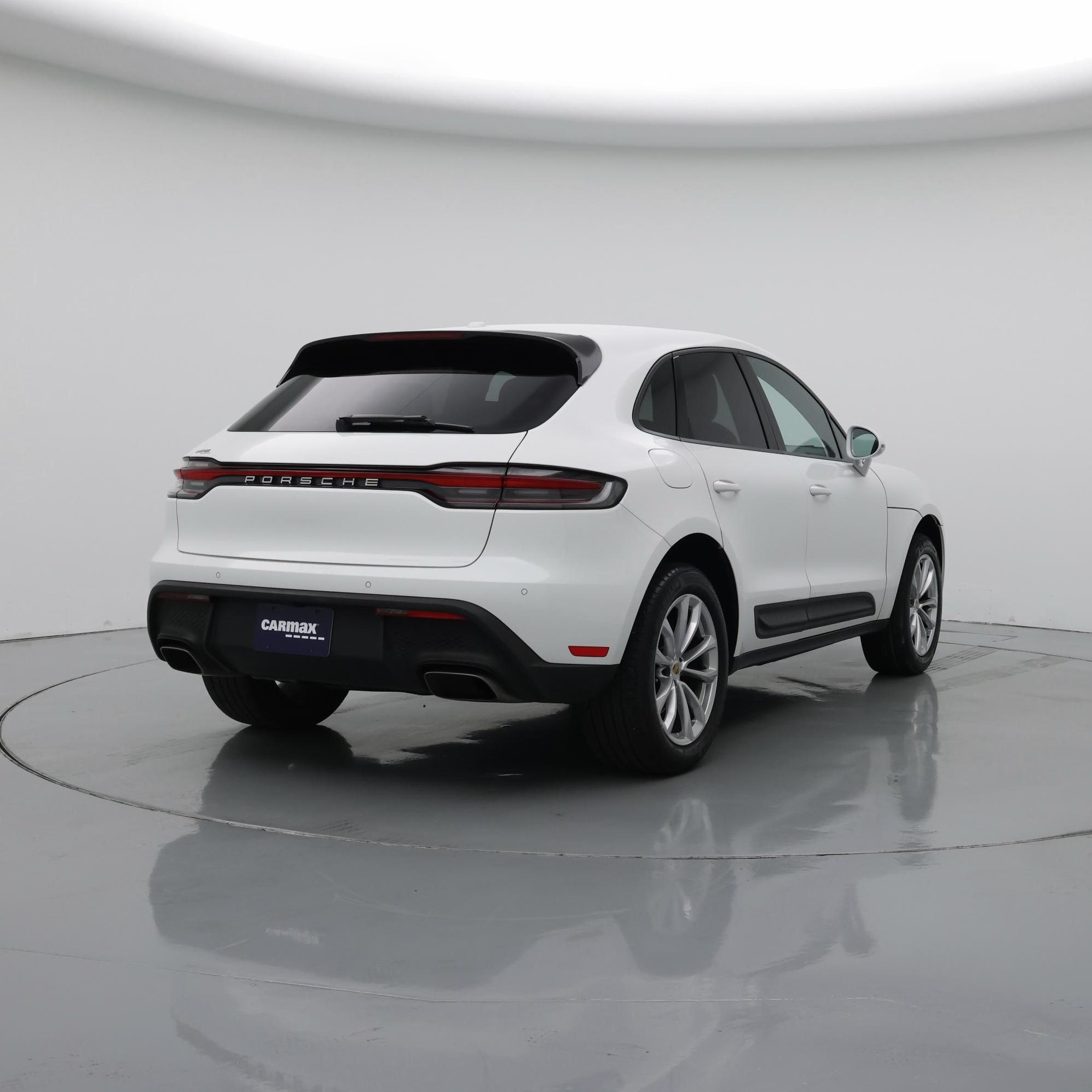 Thumbnail: 2023 Porsche Macan - 8