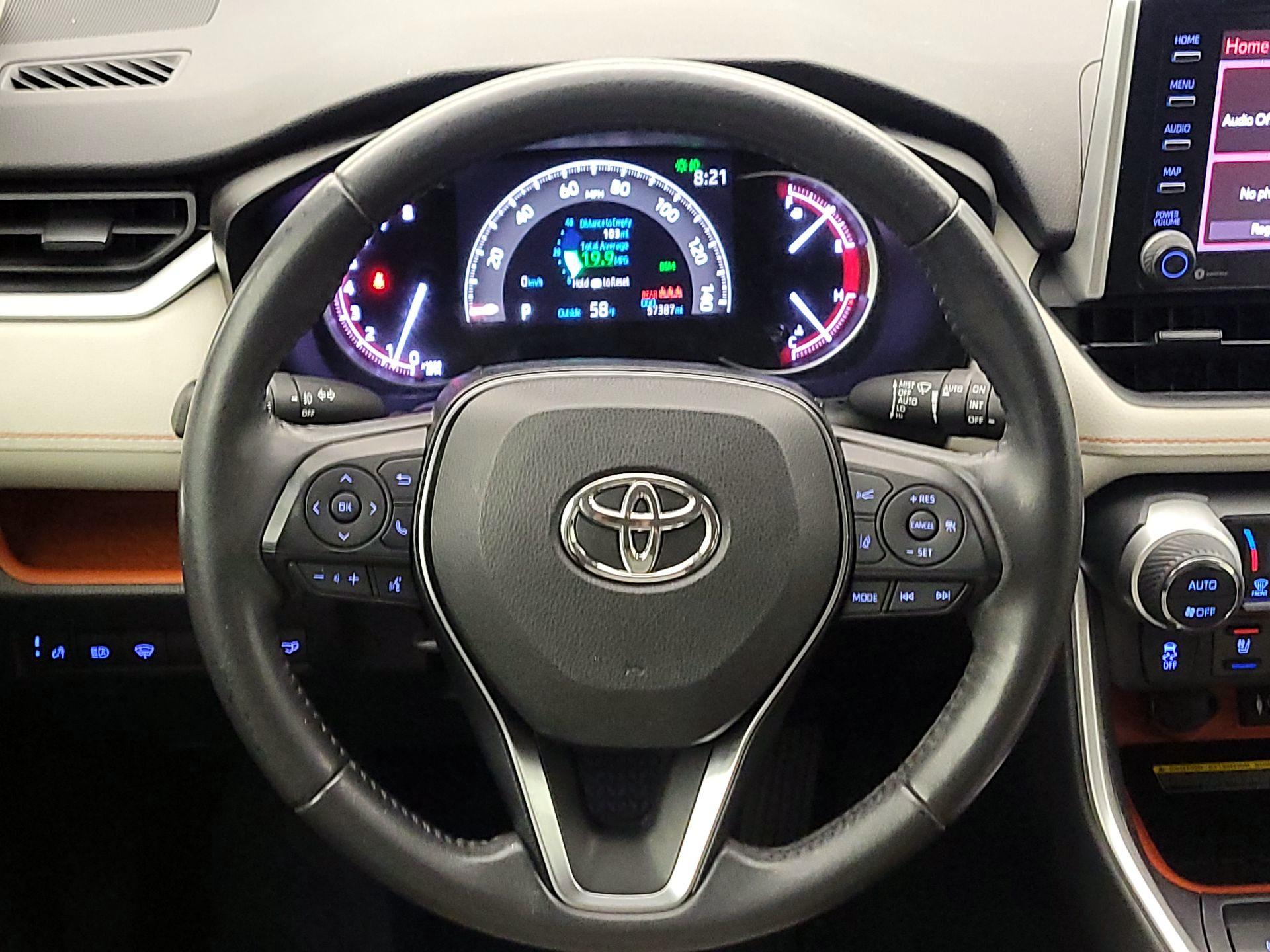 Thumbnail: 2019 Toyota RAV4 - 10