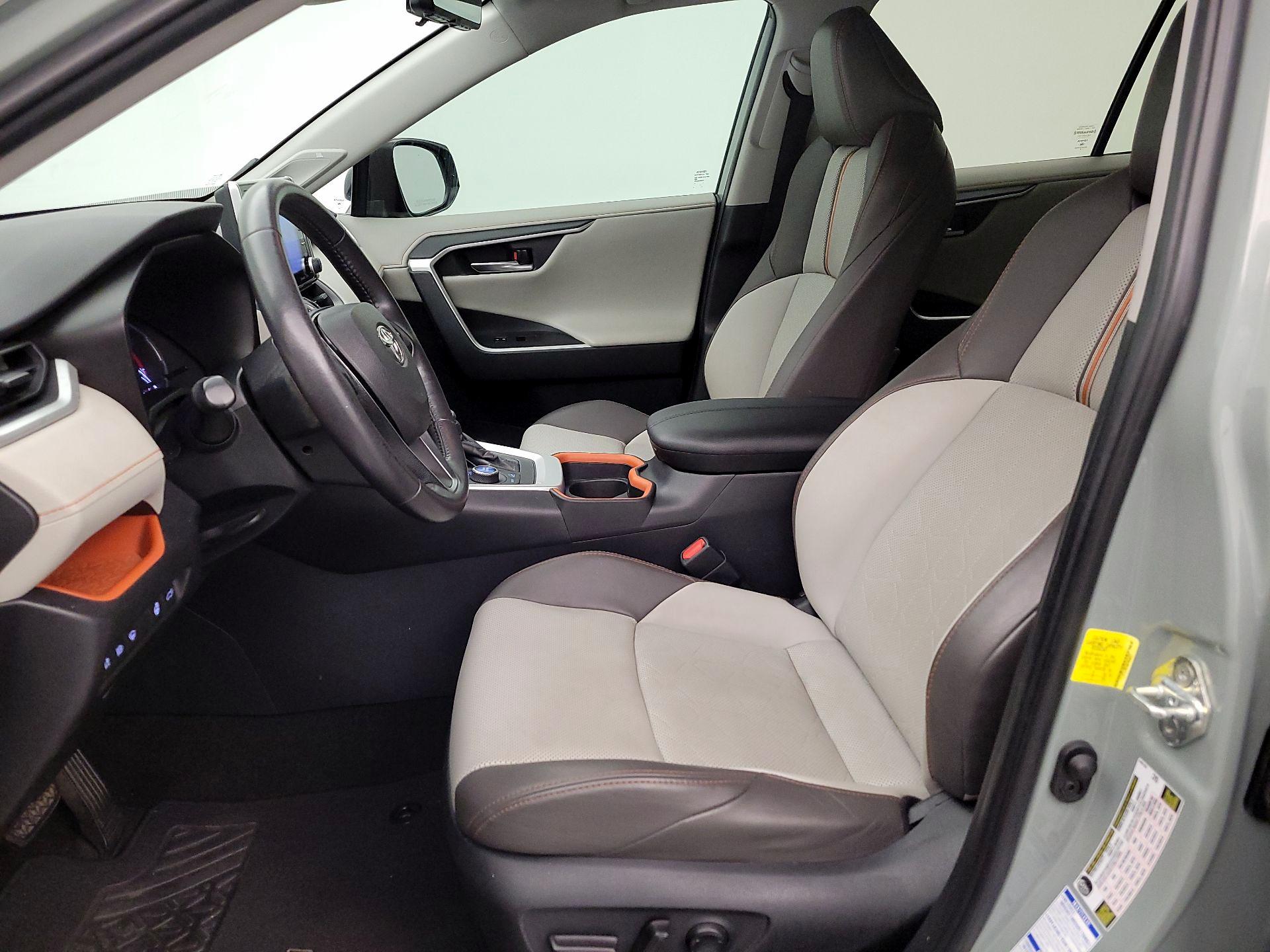 Thumbnail: 2019 Toyota RAV4 - 11