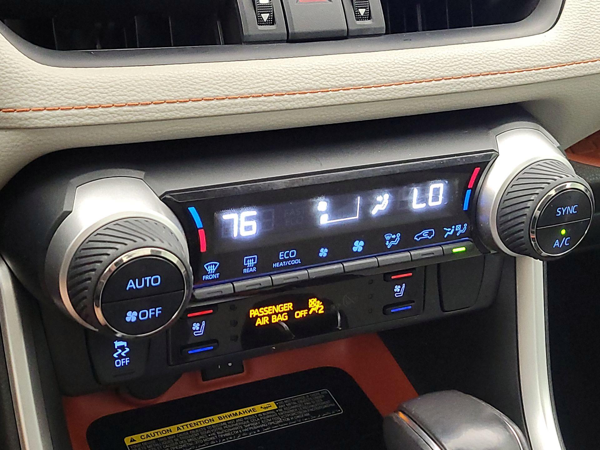 Thumbnail: 2019 Toyota RAV4 - 17