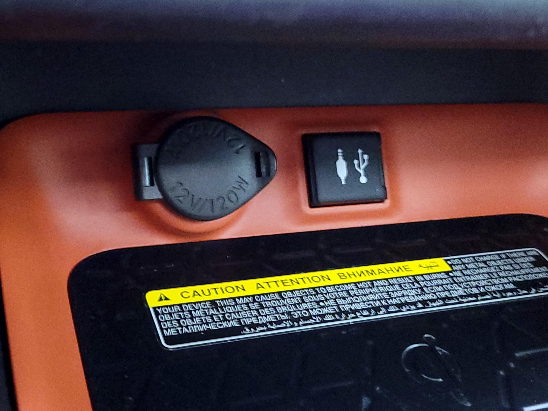 Thumbnail: 2019 Toyota RAV4 - 19