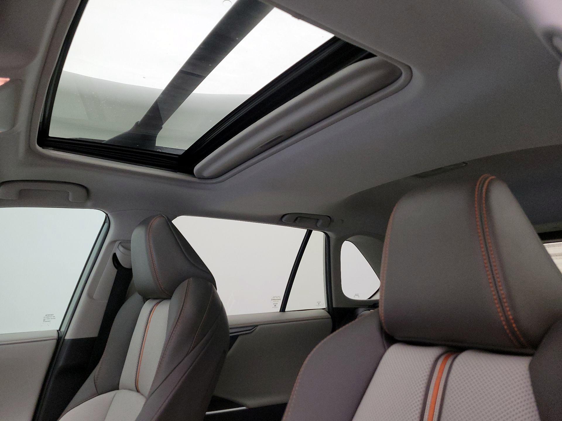 Thumbnail: 2019 Toyota RAV4 - 20