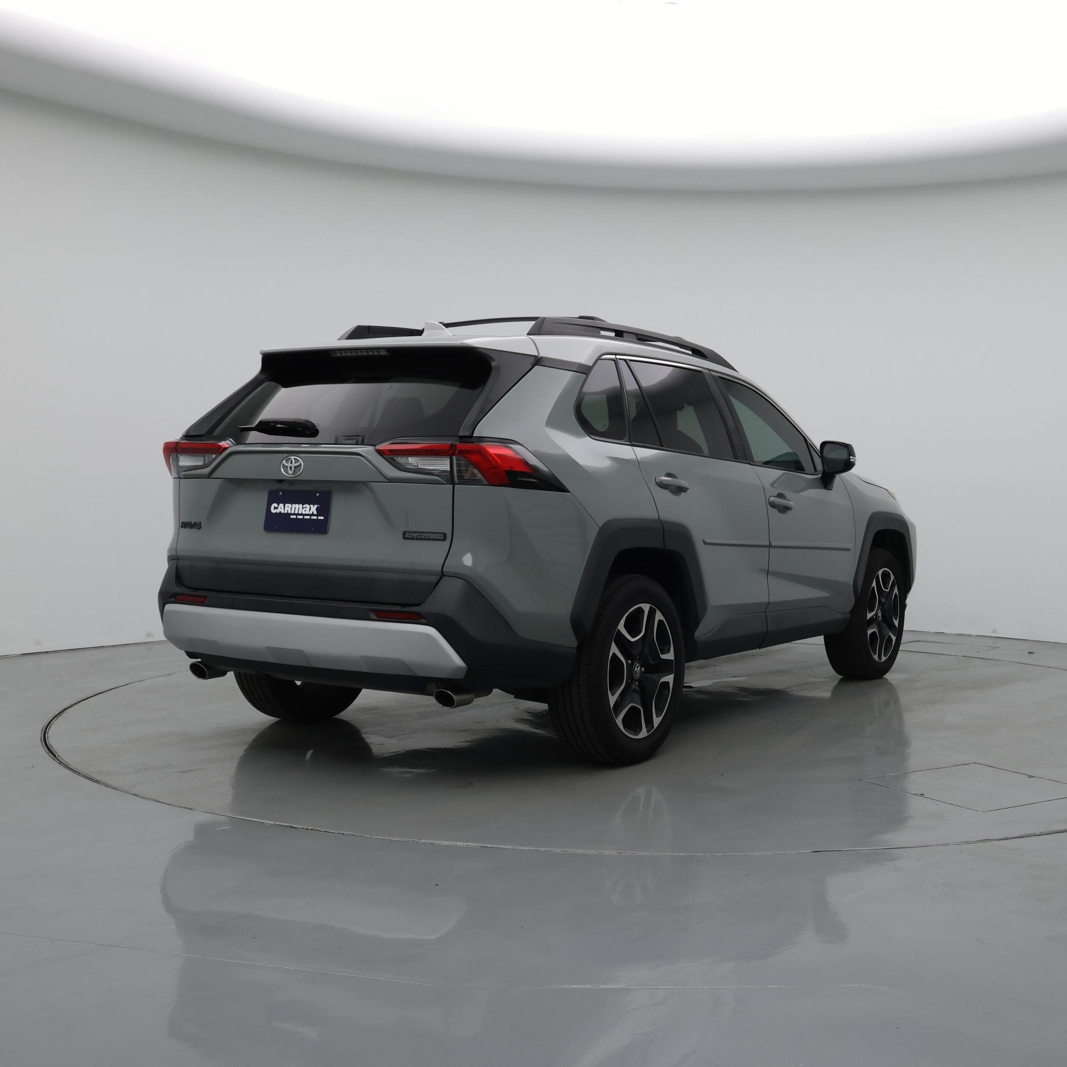 Thumbnail: 2019 Toyota RAV4 - 8