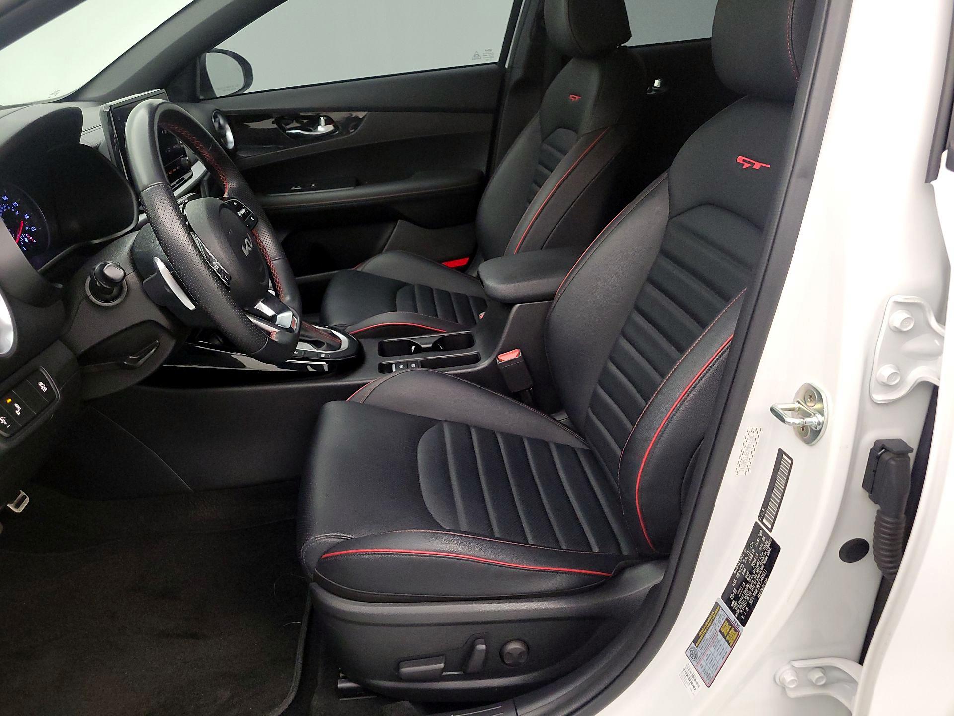 Thumbnail: 2023 Kia Forte - 11