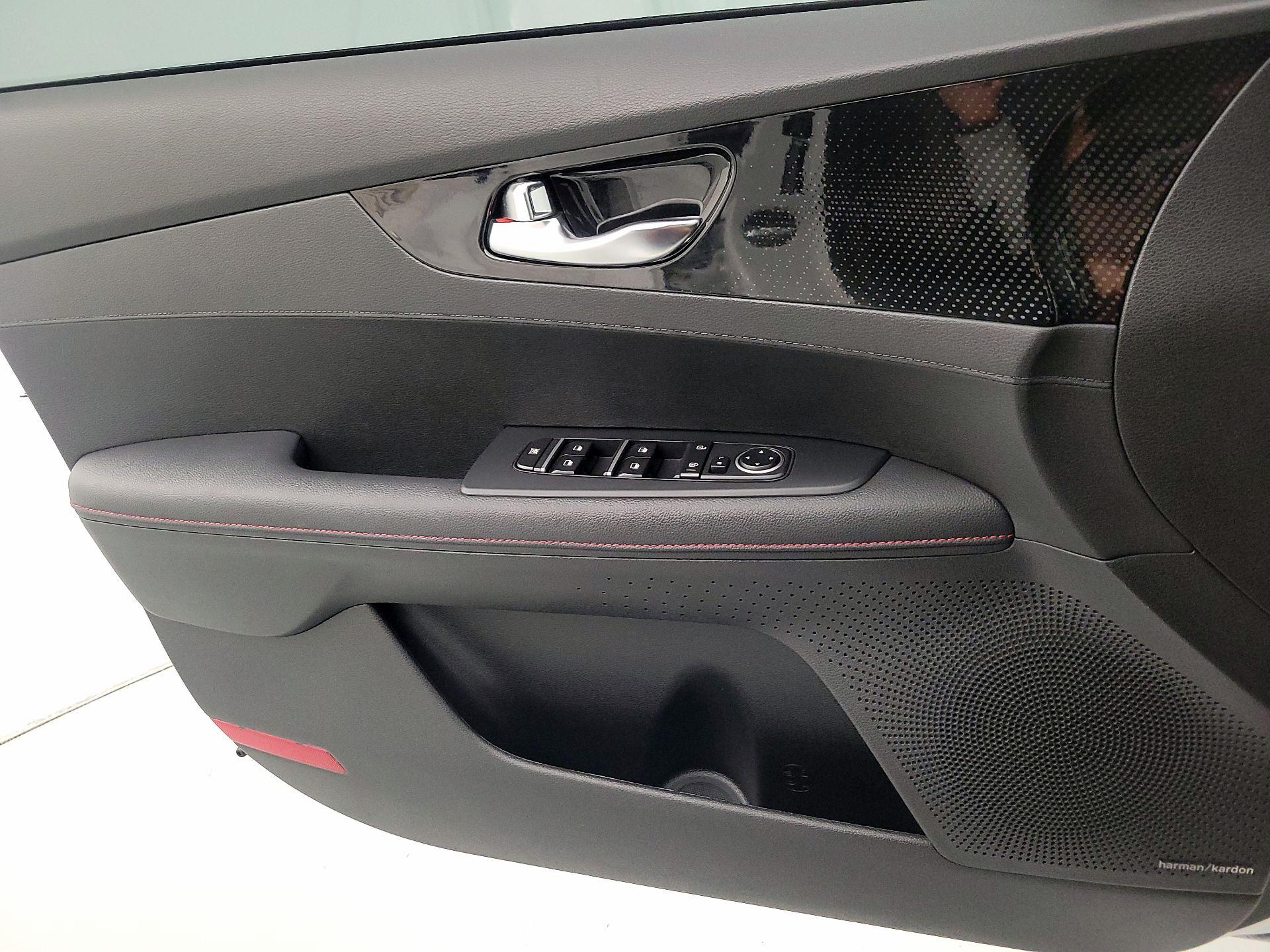 Thumbnail: 2023 Kia Forte - 12