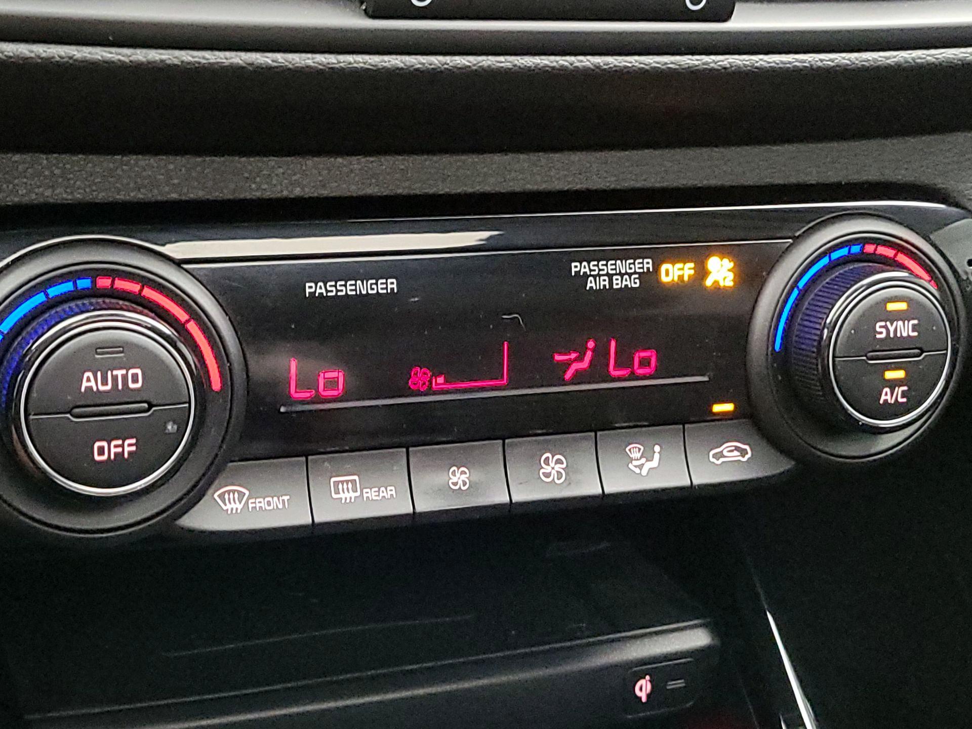 Thumbnail: 2023 Kia Forte - 17