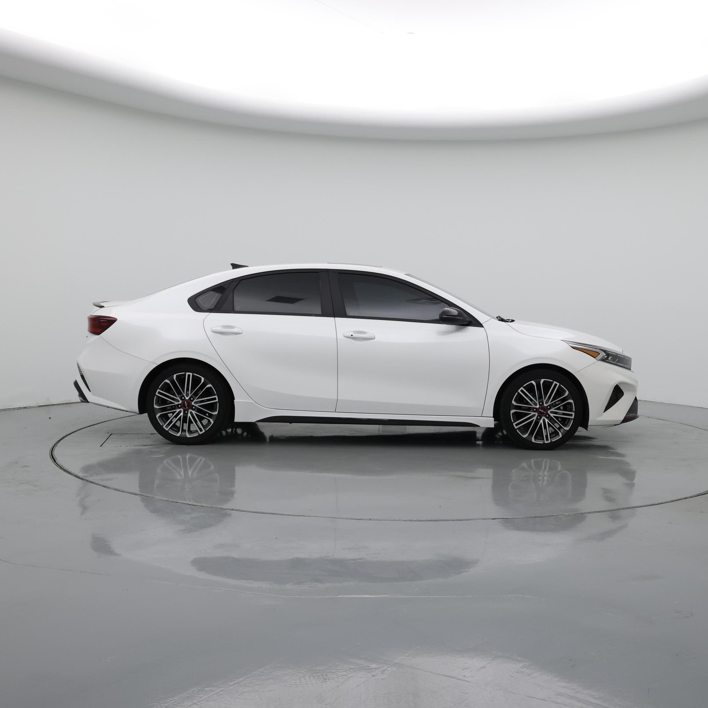 Thumbnail: 2023 Kia Forte - 7