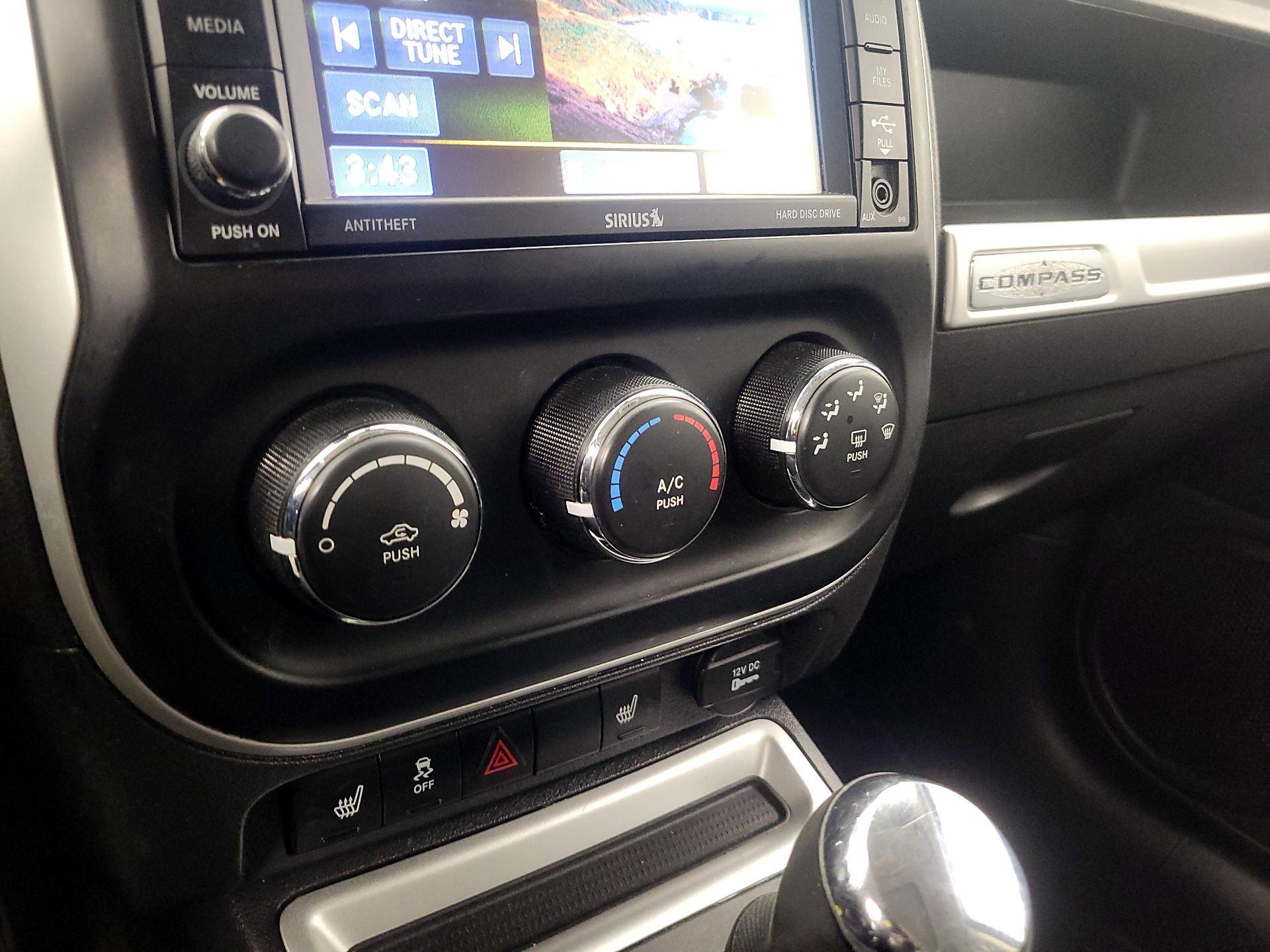 Thumbnail: 2017 Jeep Compass - 14