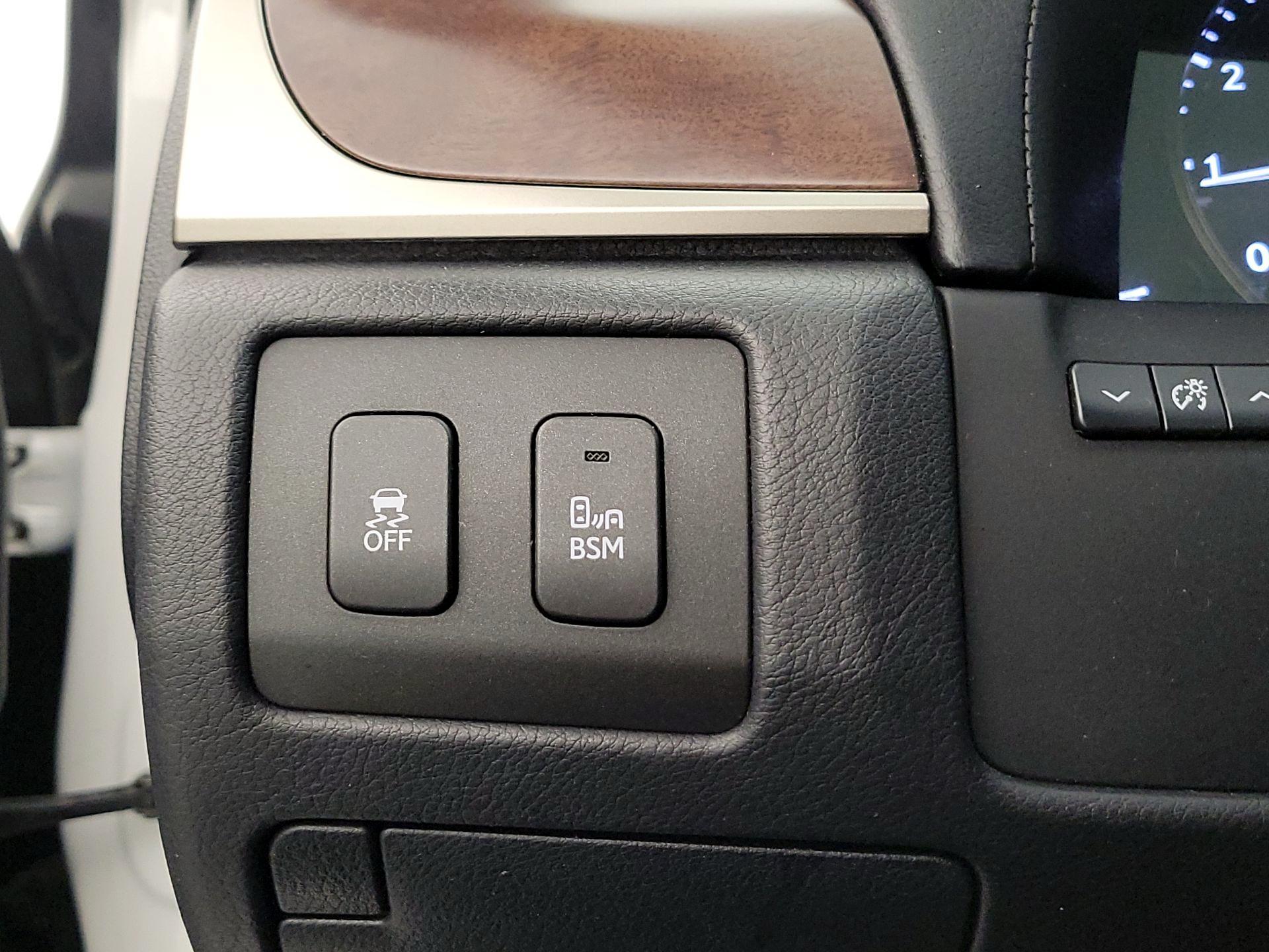 Thumbnail: 2015 Lexus GS - 13