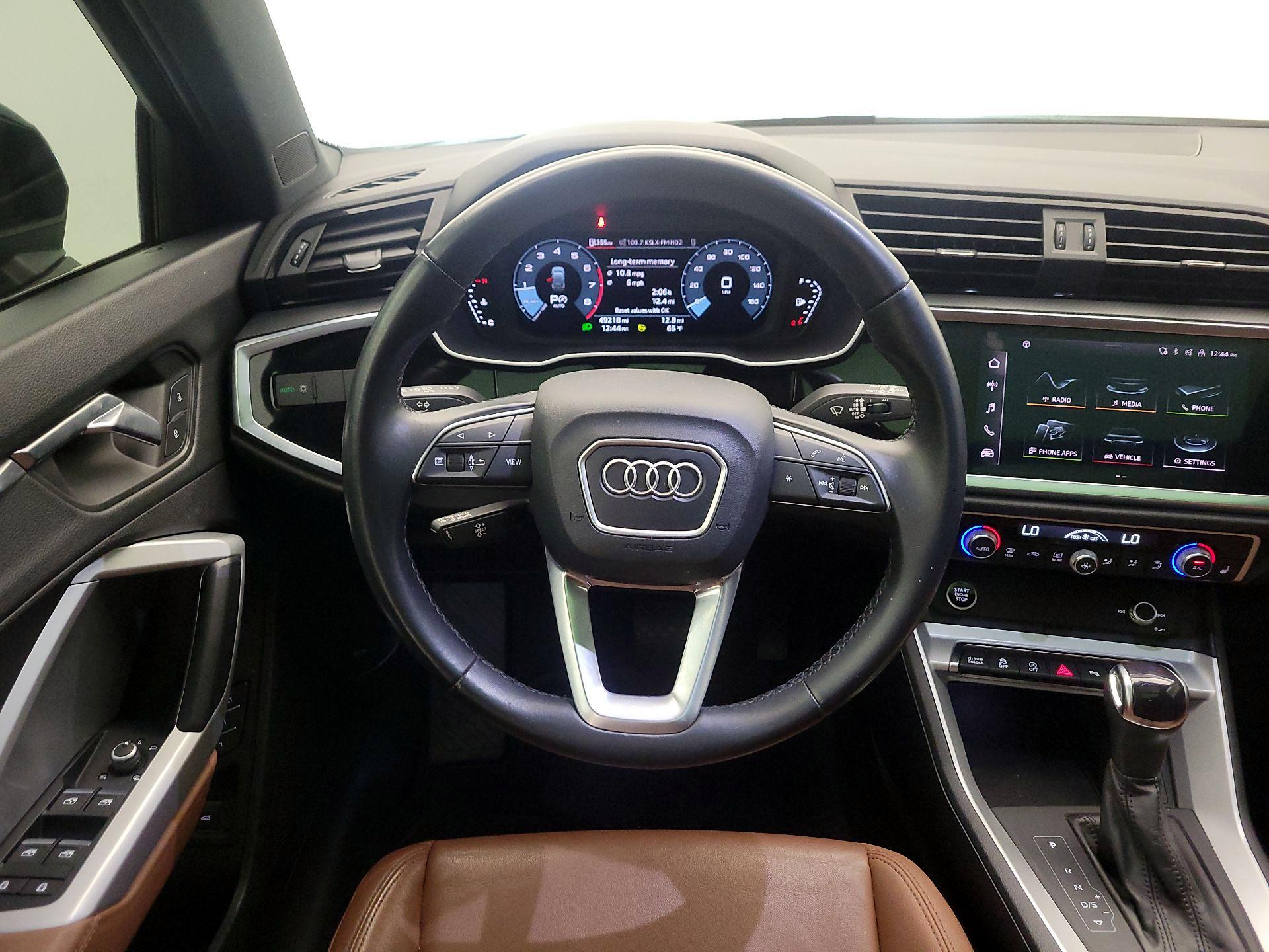 Thumbnail: 2022 Audi Q3 - 10