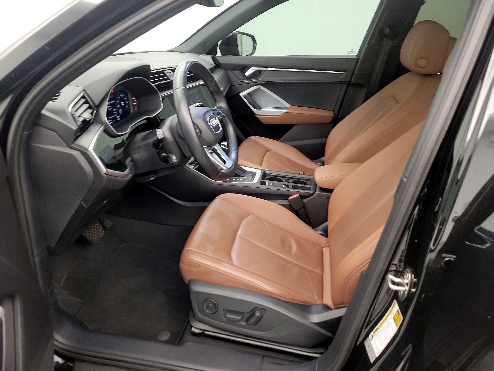 Thumbnail: 2022 Audi Q3 - 11