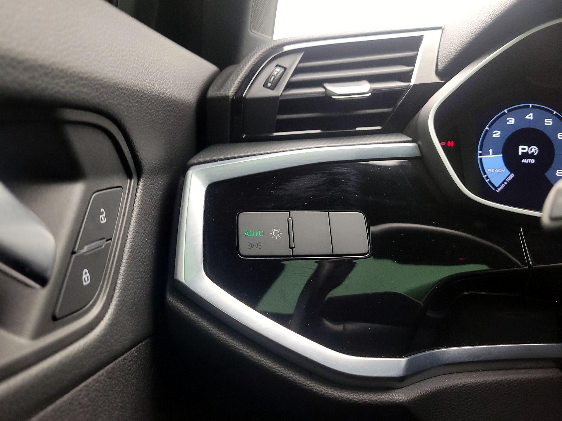 Thumbnail: 2022 Audi Q3 - 13