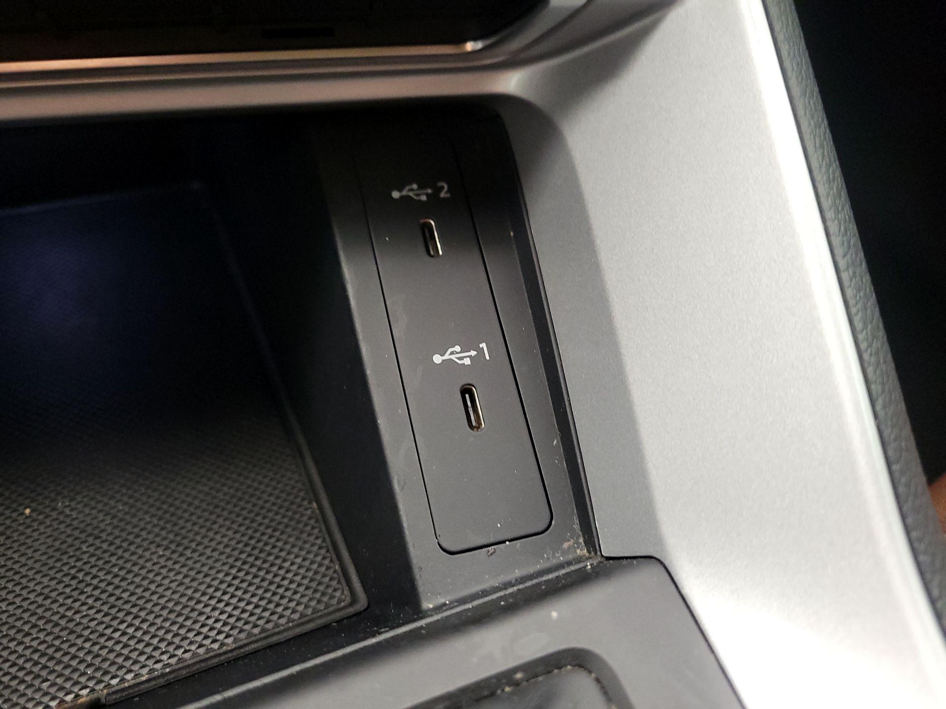 Thumbnail: 2022 Audi Q3 - 18