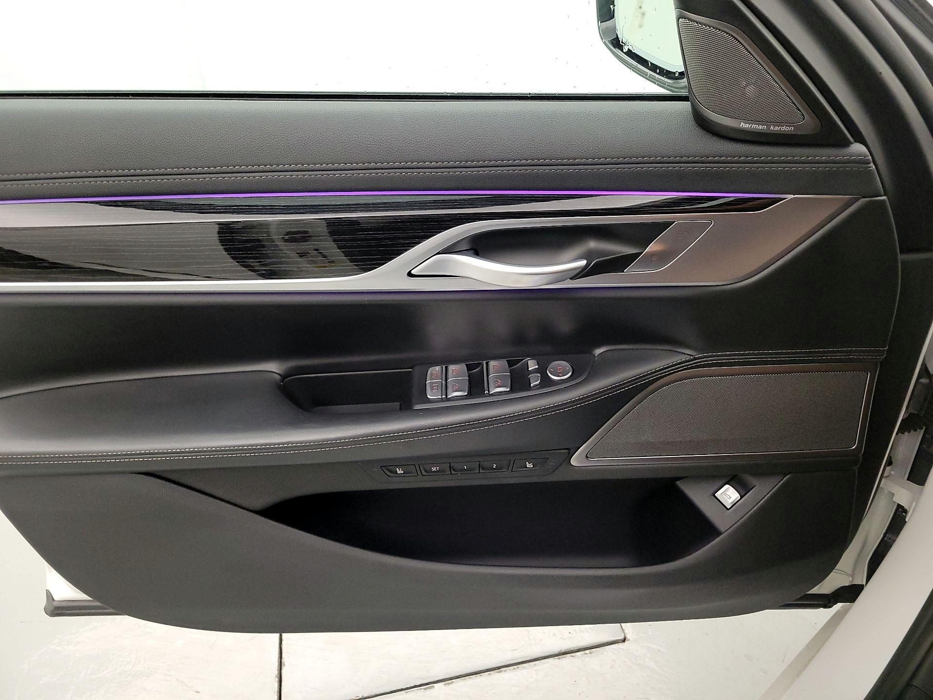 Thumbnail: 2022 BMW 7 Series - 12