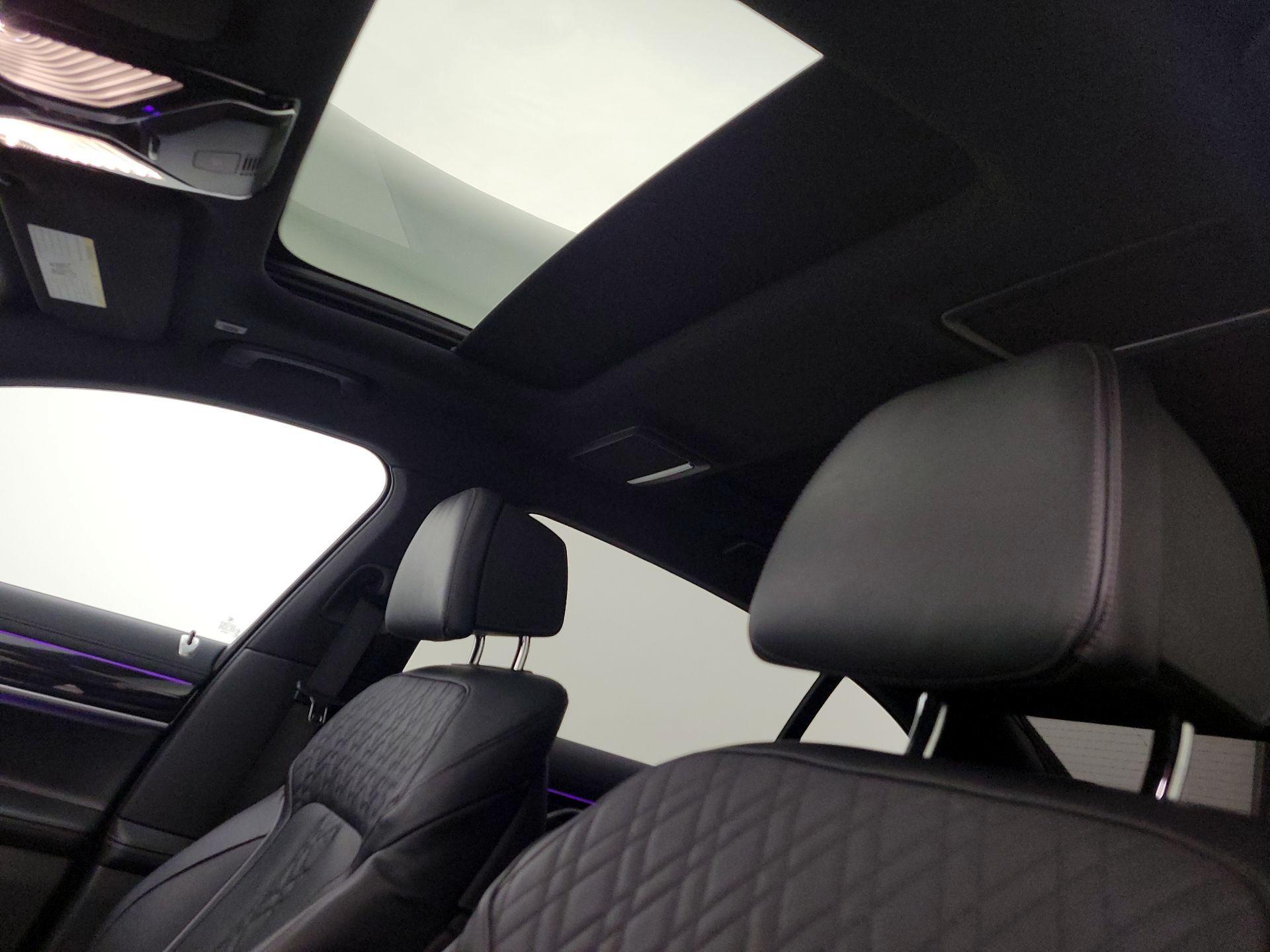 Thumbnail: 2022 BMW 7 Series - 20