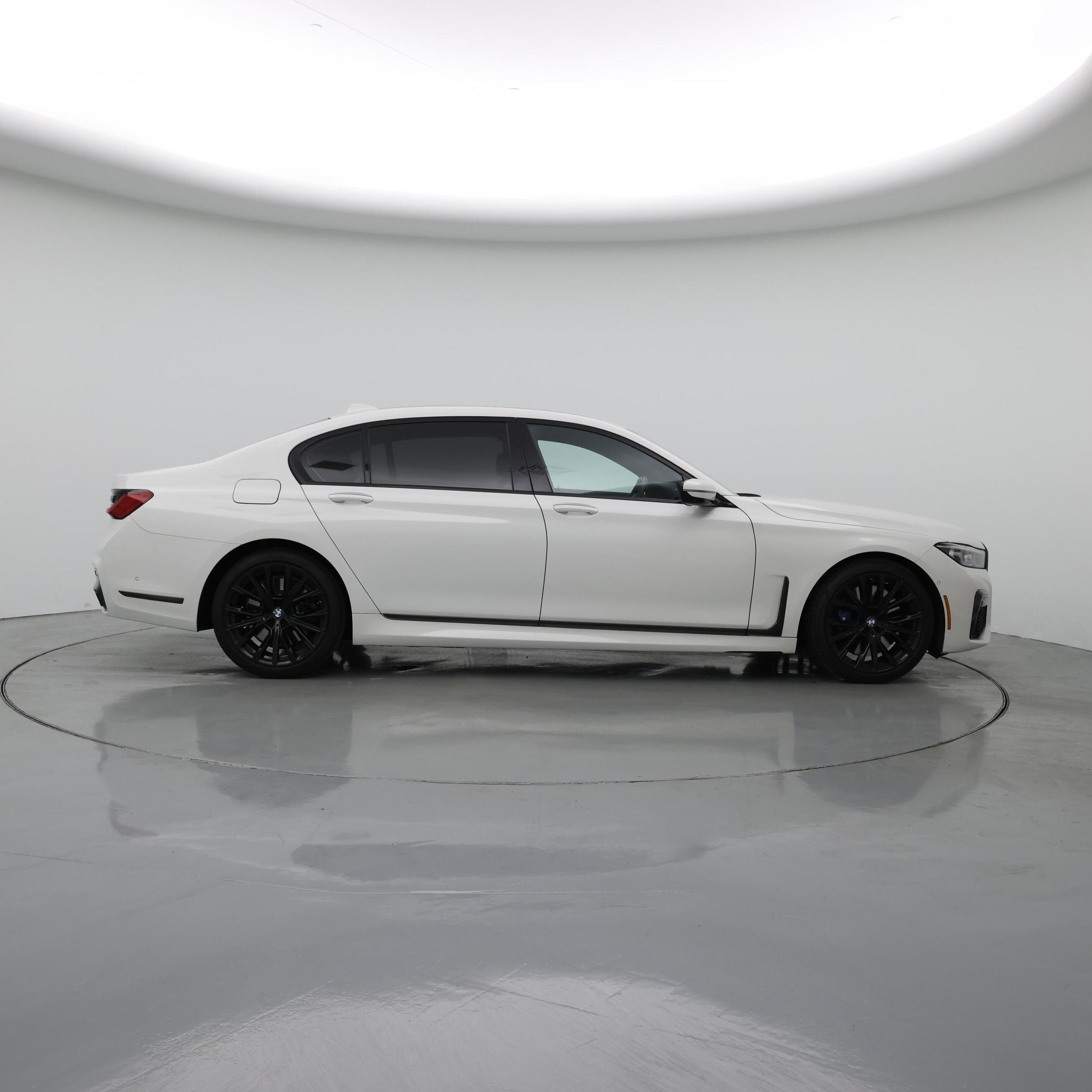 Thumbnail: 2022 BMW 7 Series - 7