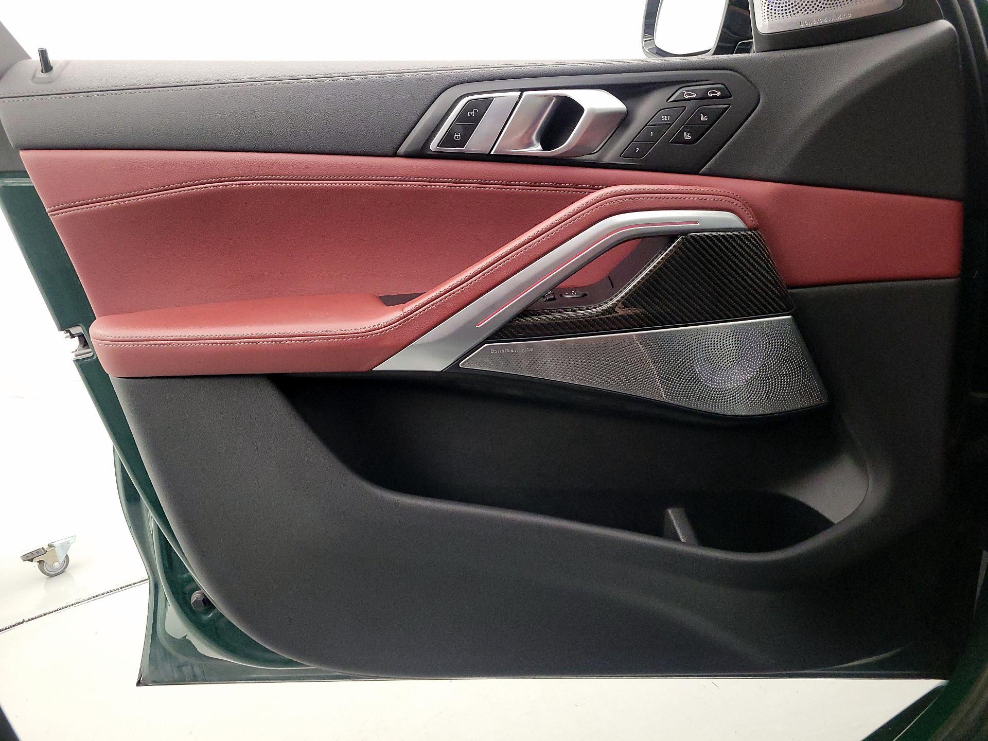 Thumbnail: 2021 BMW X6 - 12