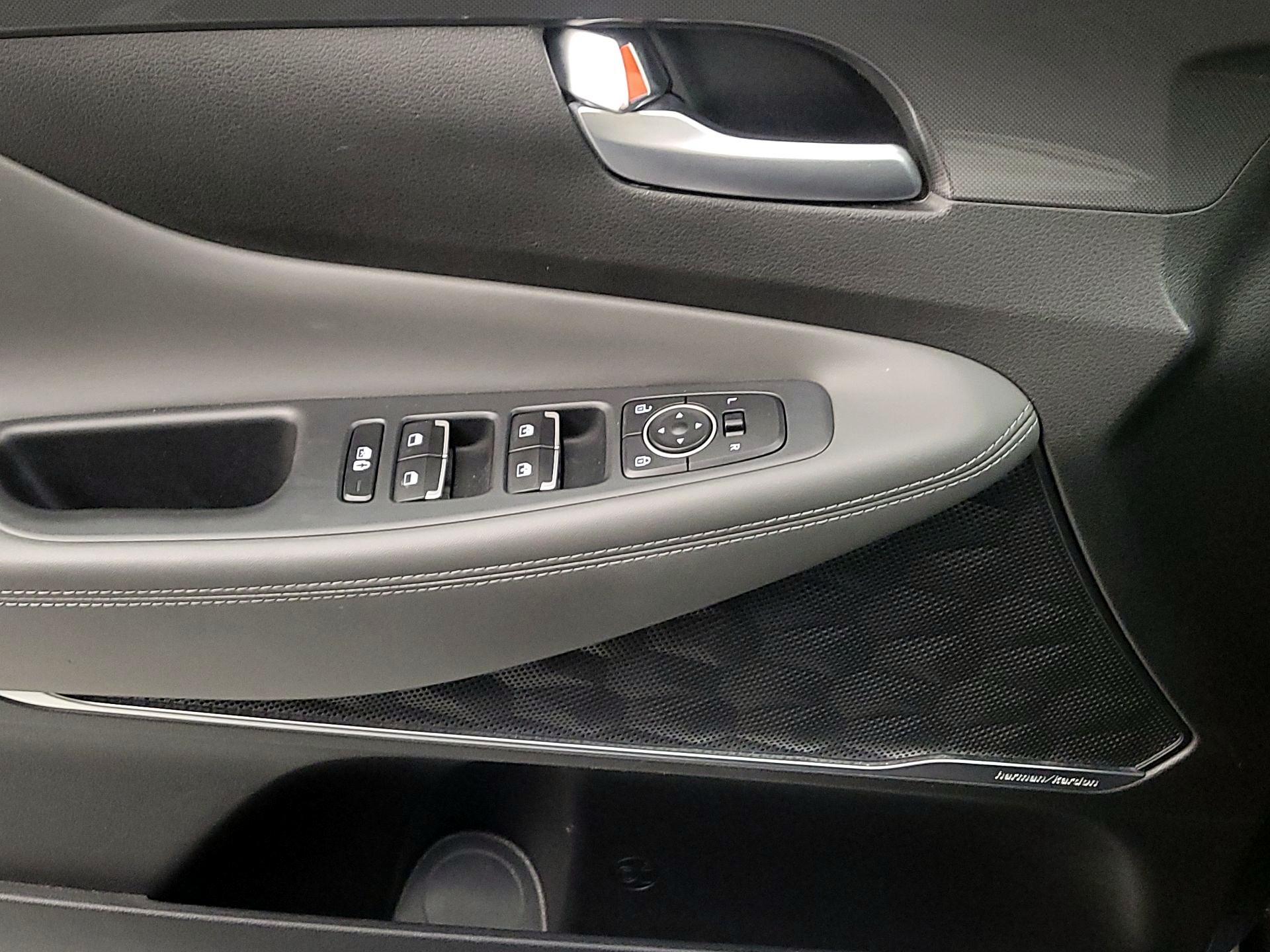 Thumbnail: 2023 Hyundai Santa Fe - 12