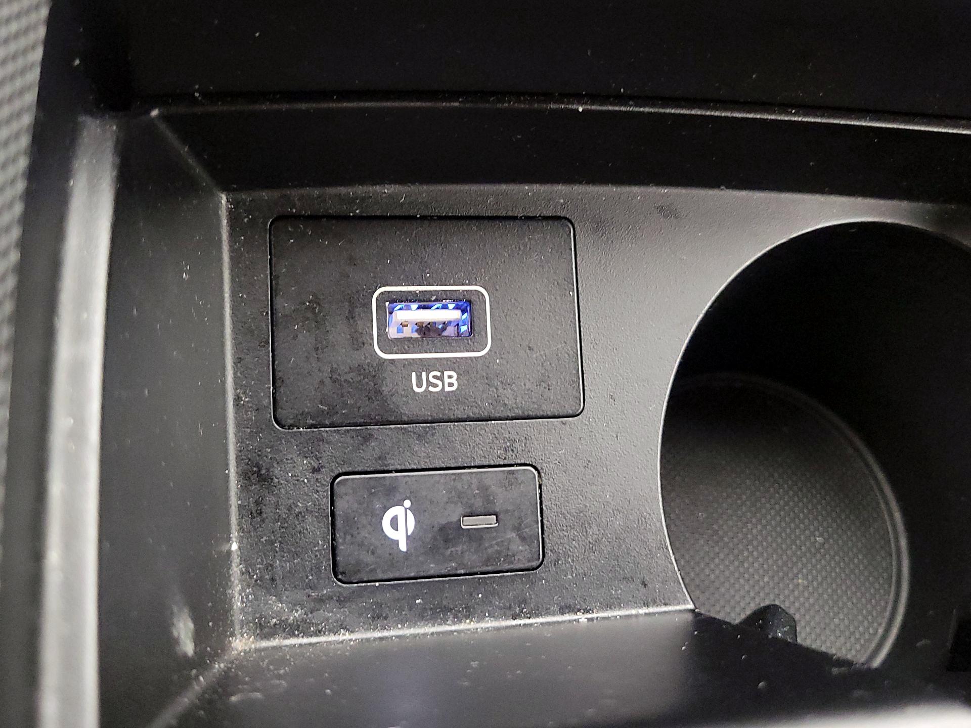 Thumbnail: 2023 Hyundai Santa Fe - 18