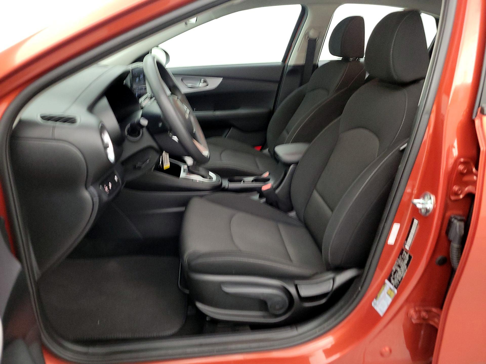 Thumbnail: 2023 Kia Forte - 11