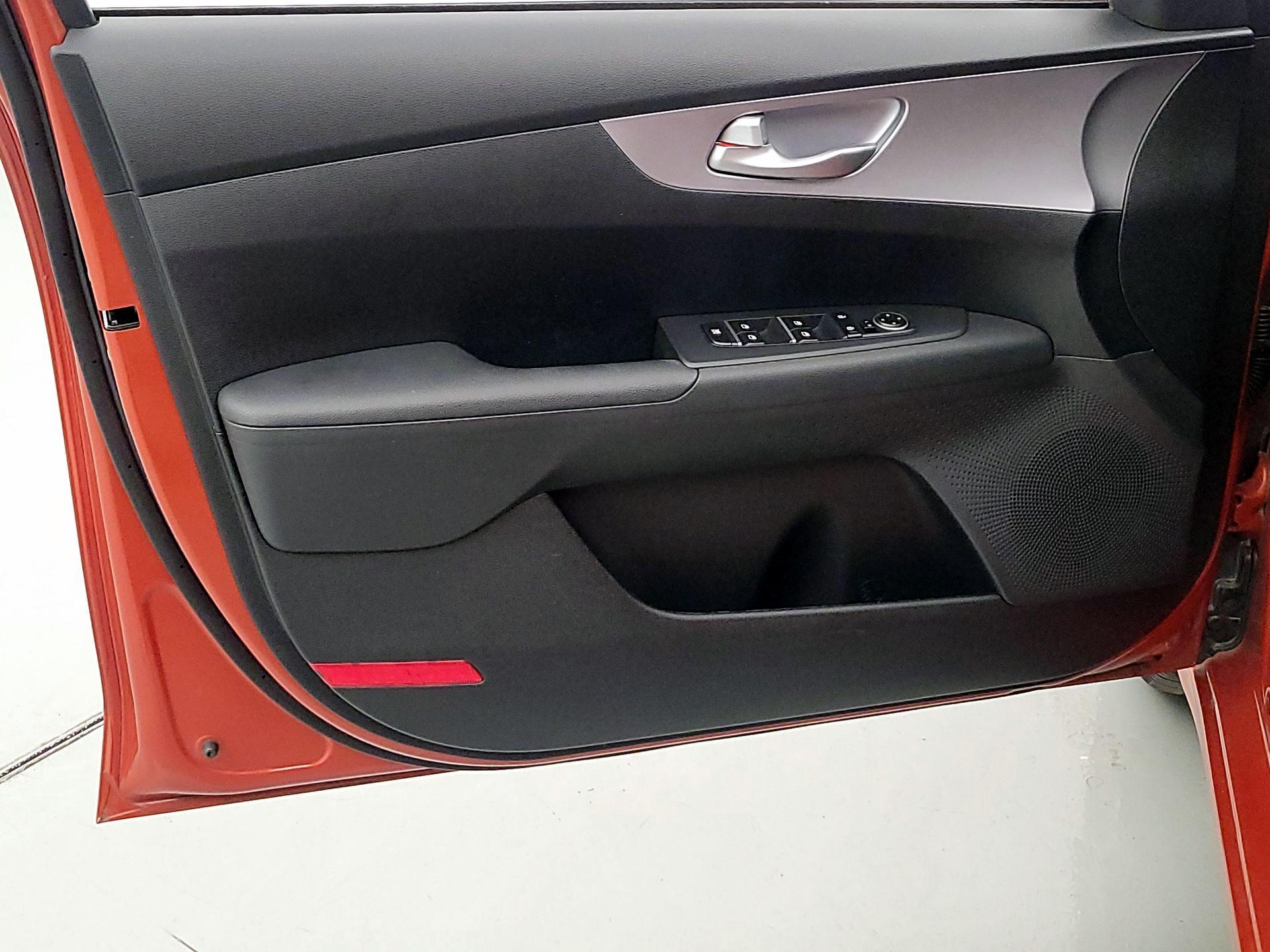 Thumbnail: 2023 Kia Forte - 12