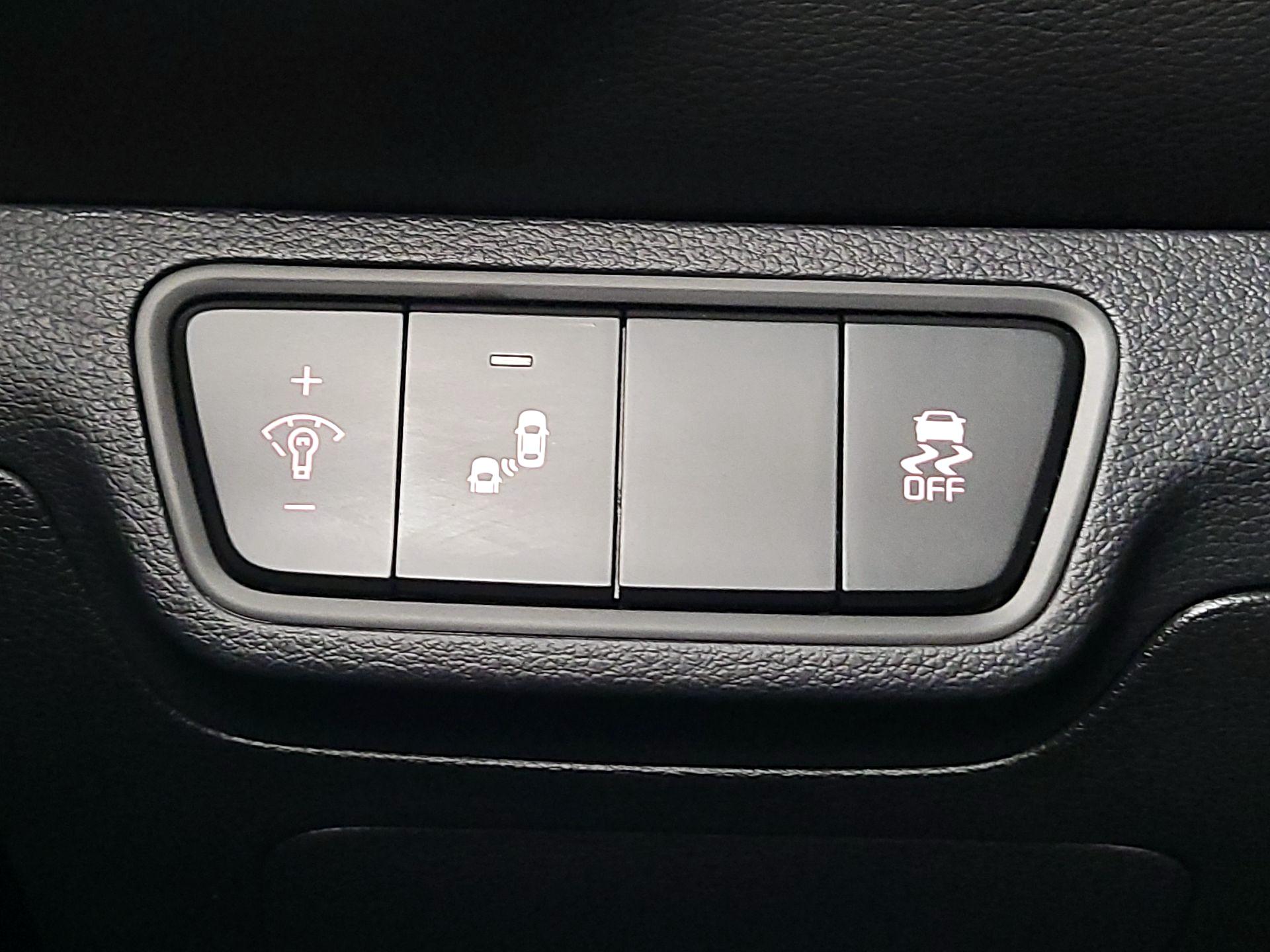 Thumbnail: 2023 Kia Forte - 13