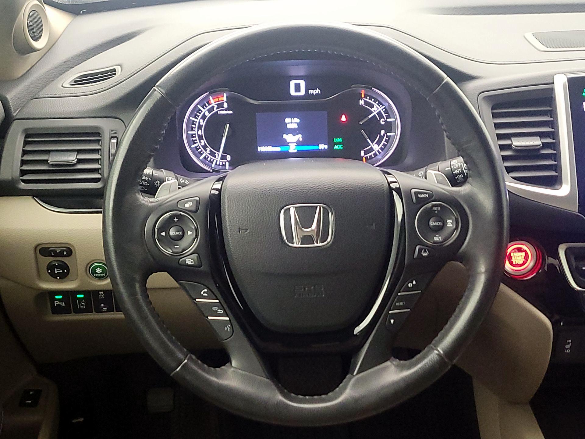 Thumbnail: 2016 Honda Pilot - 10