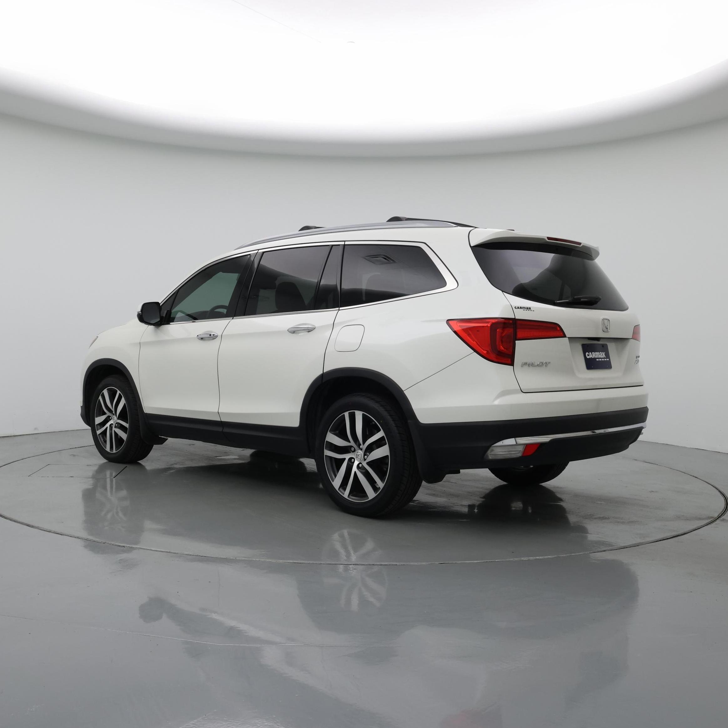 Thumbnail: 2016 Honda Pilot - 2