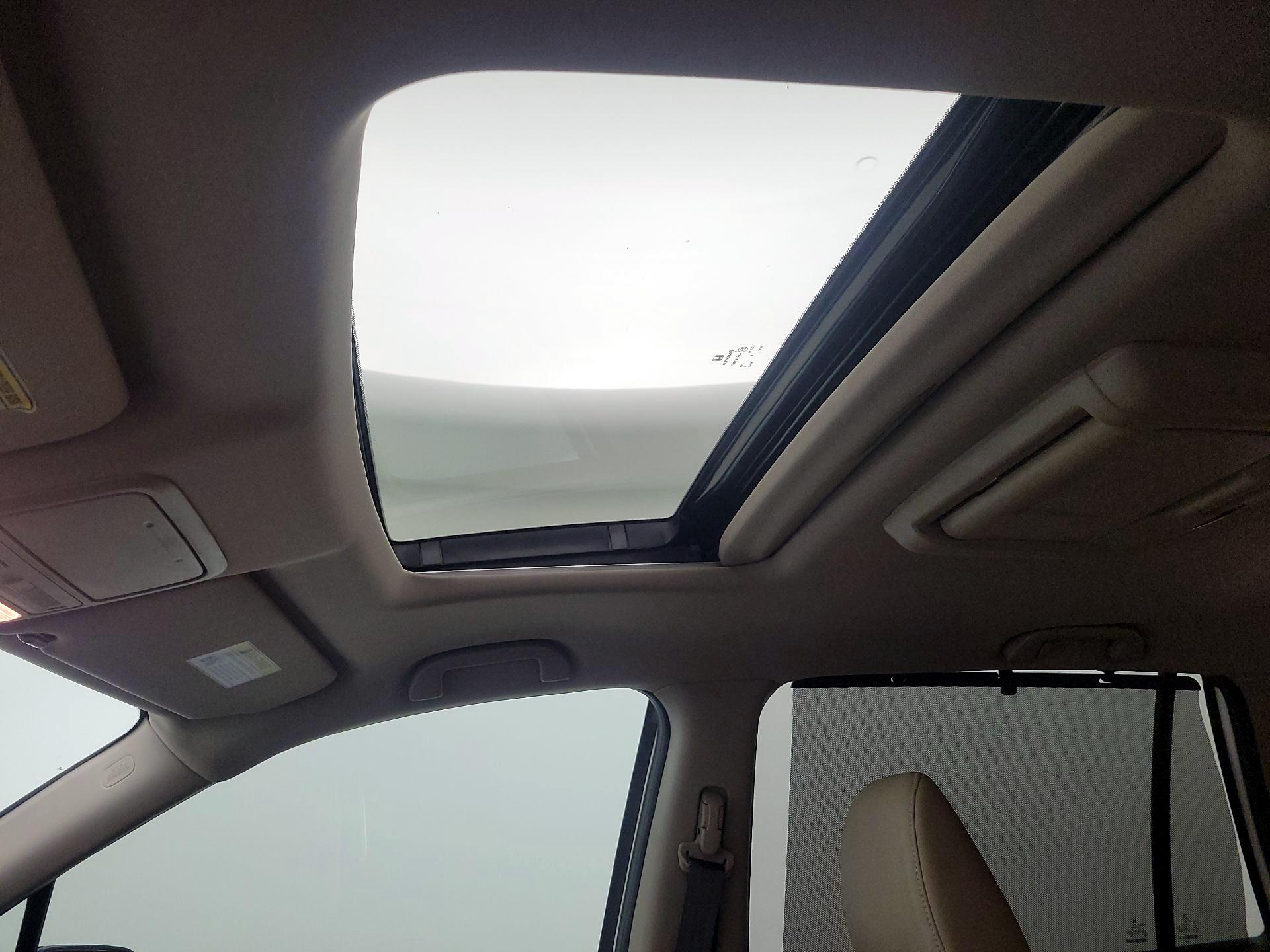 Thumbnail: 2016 Honda Pilot - 19