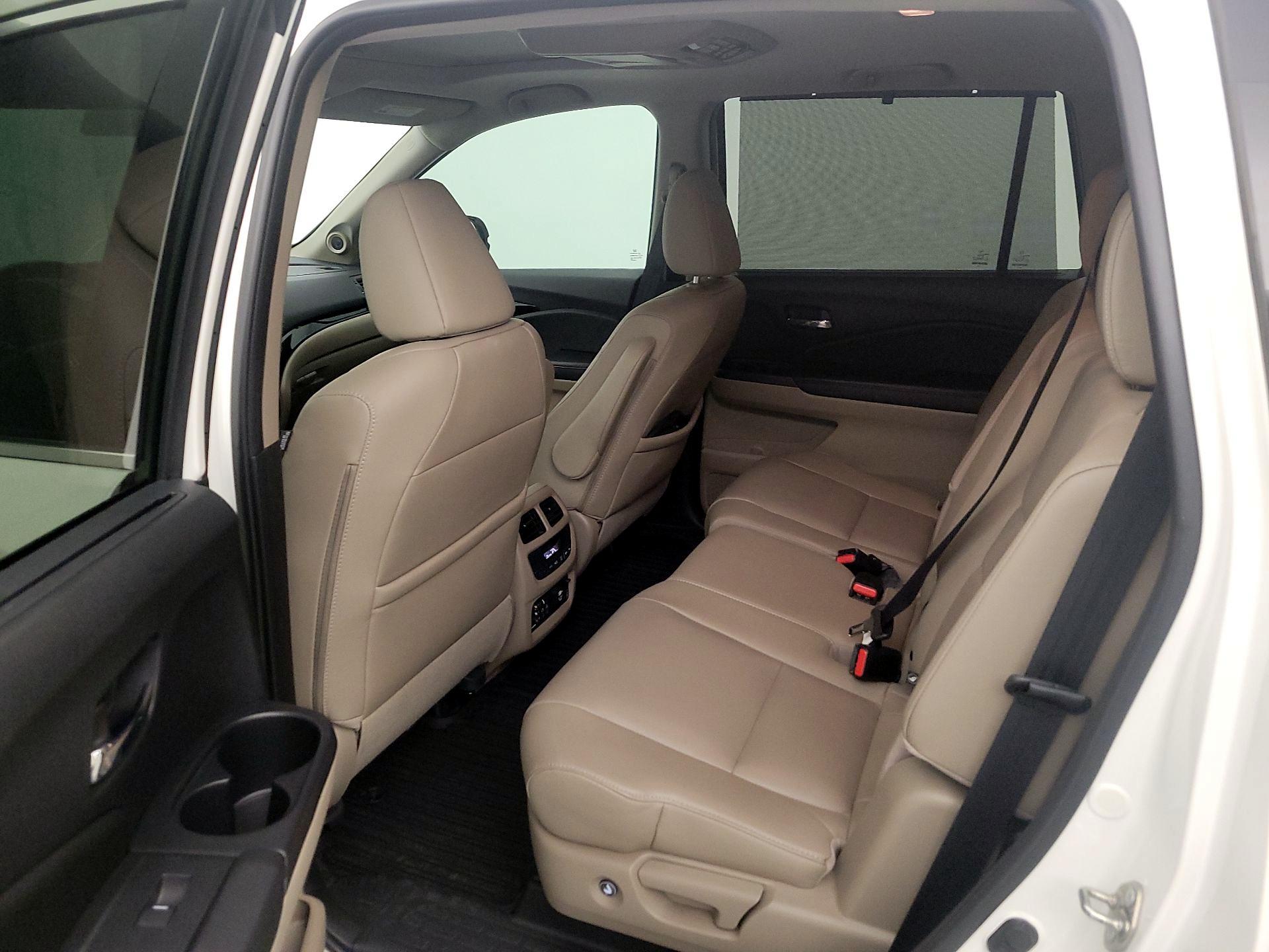 Thumbnail: 2016 Honda Pilot - 20