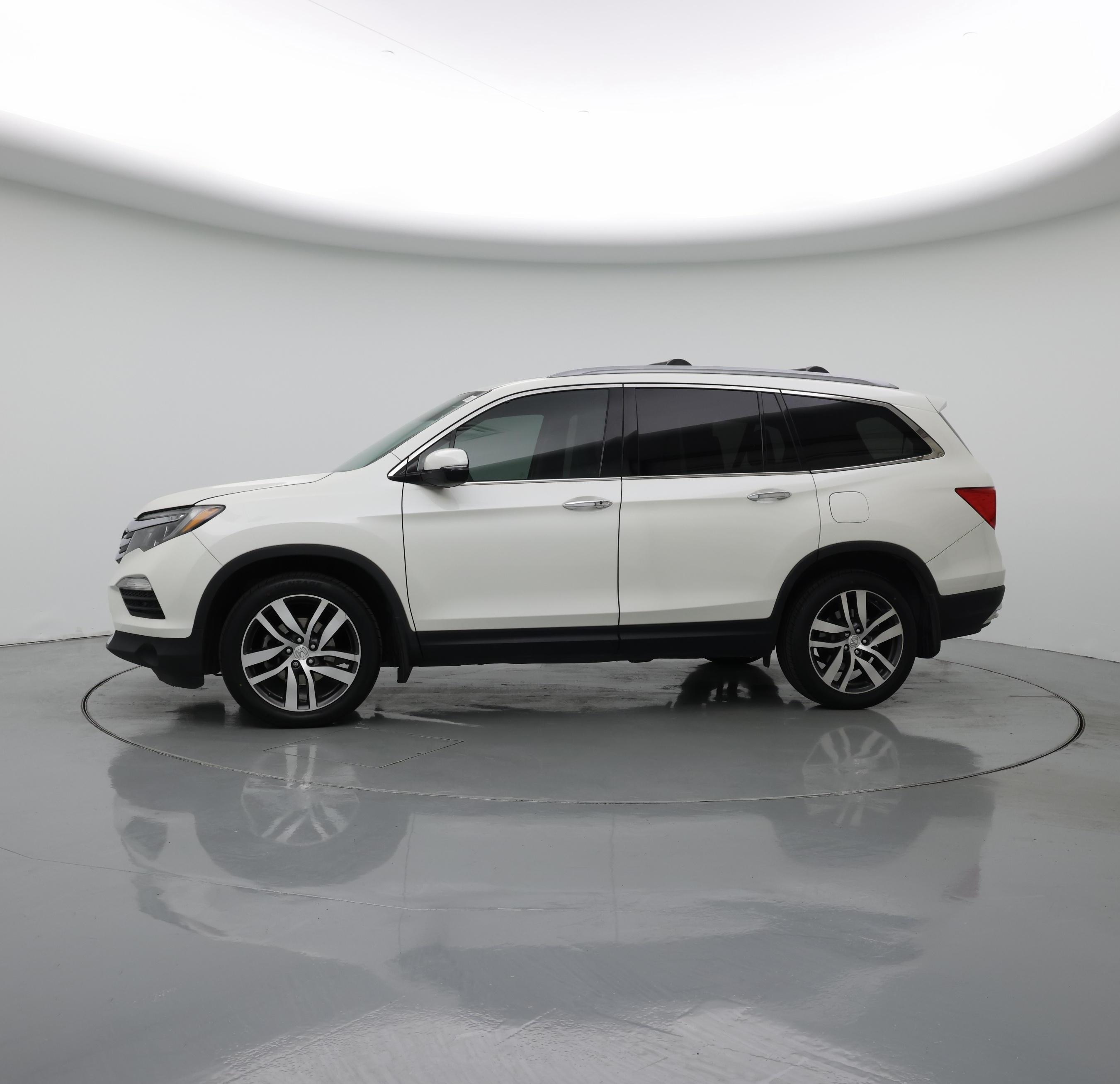 Thumbnail: 2016 Honda Pilot - 3