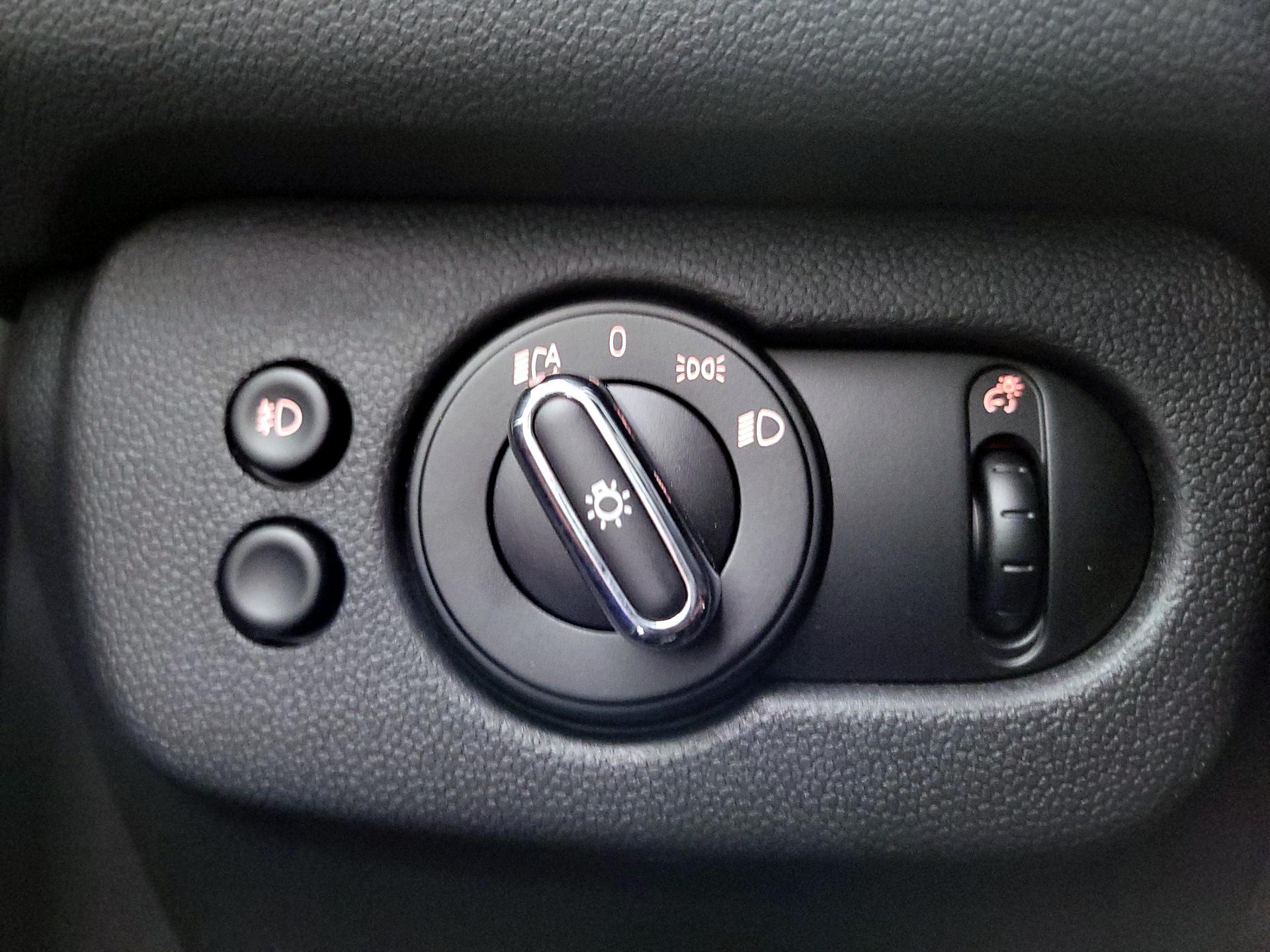 Thumbnail: 2021 MINI Cooper Clubman - 13