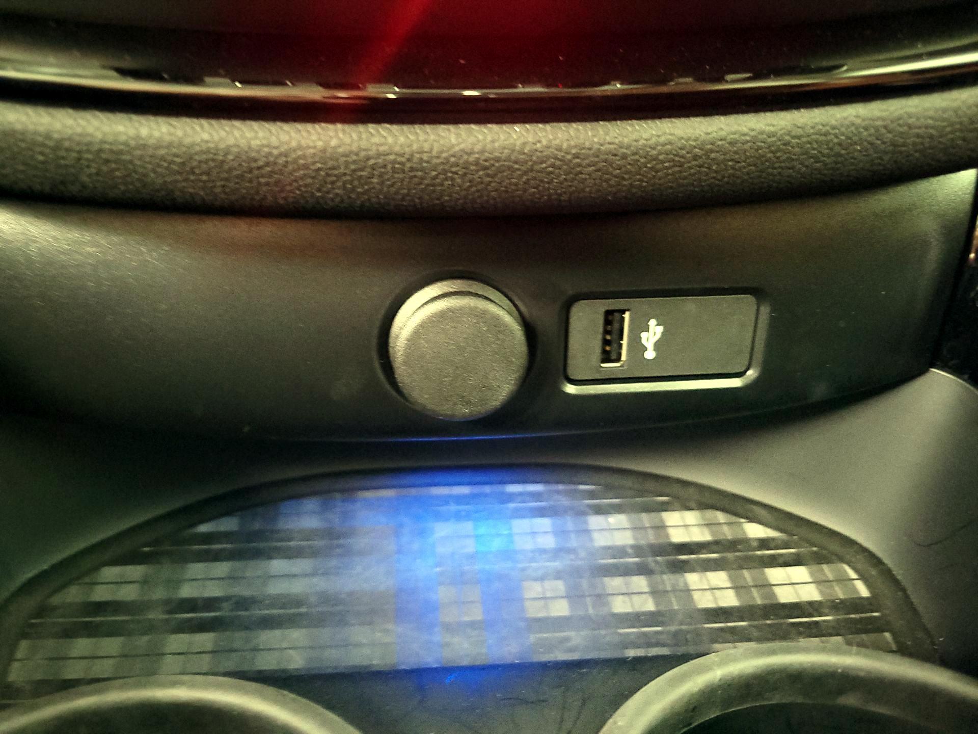 Thumbnail: 2021 MINI Cooper Clubman - 18