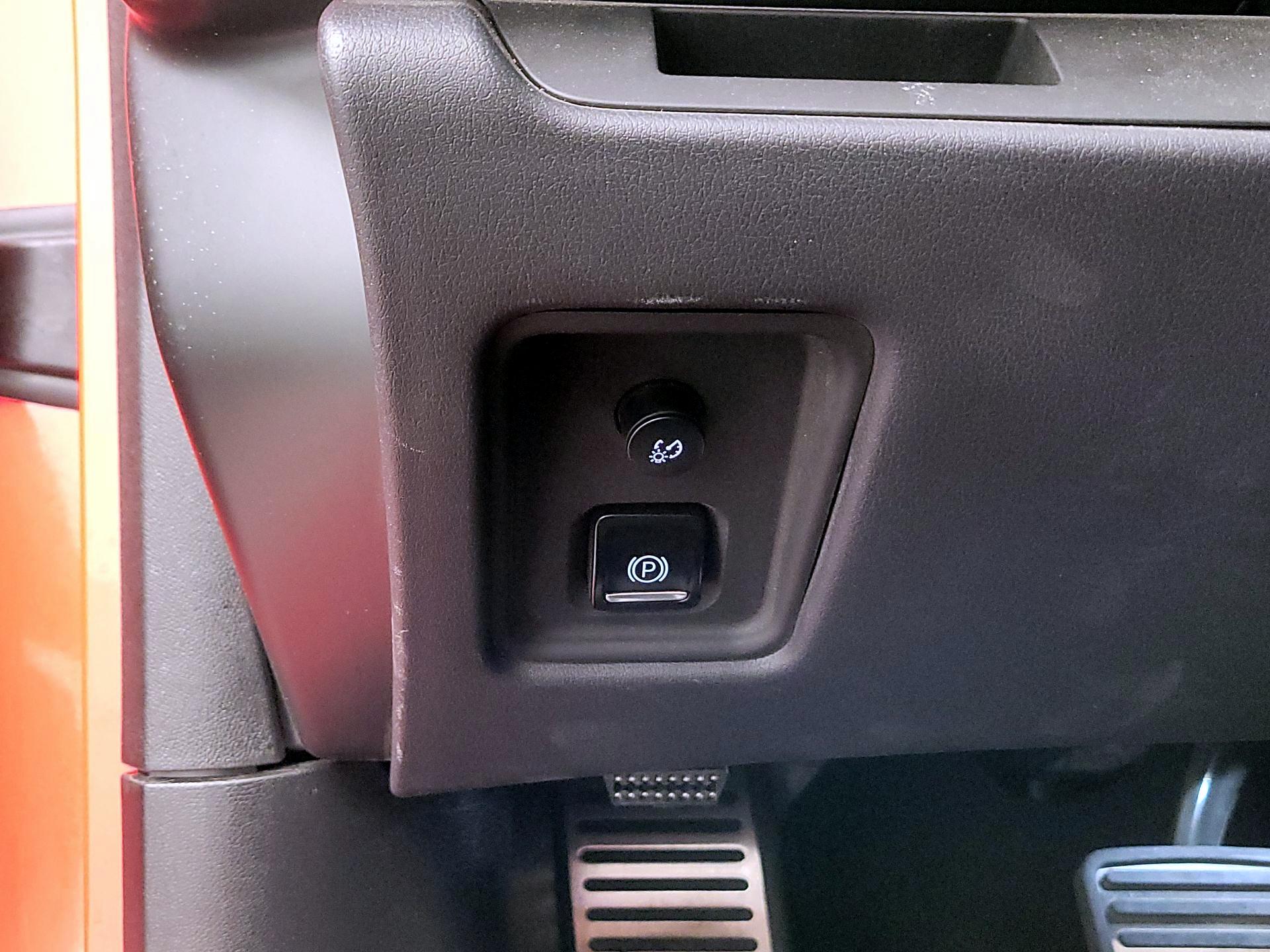 Thumbnail: 2021 Chevrolet Corvette - 13