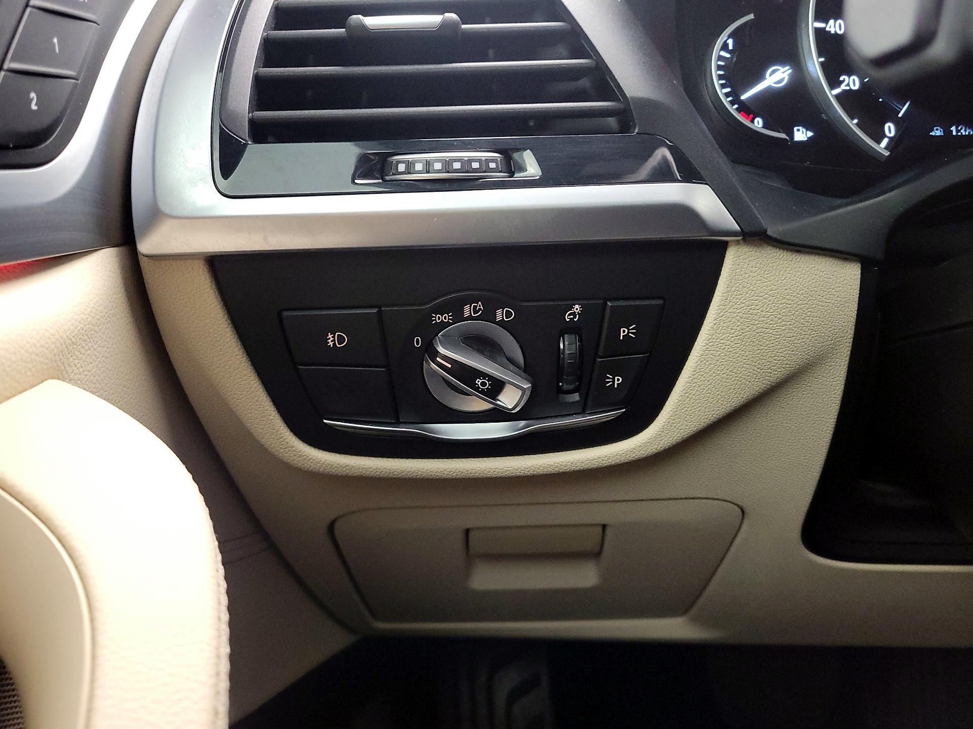 Thumbnail: 2019 BMW X3 - 13