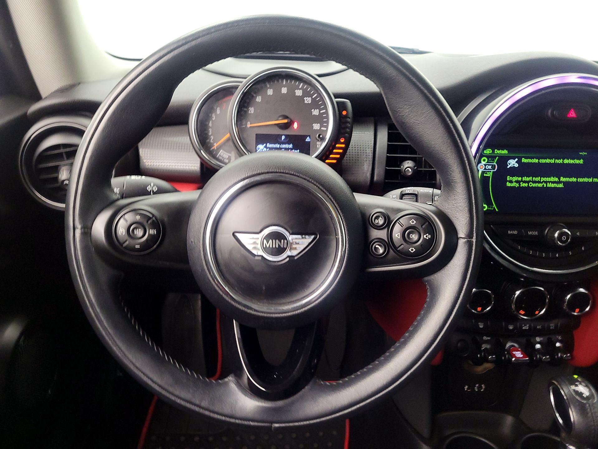 Thumbnail: 2015 MINI Cooper Hardtop - 10