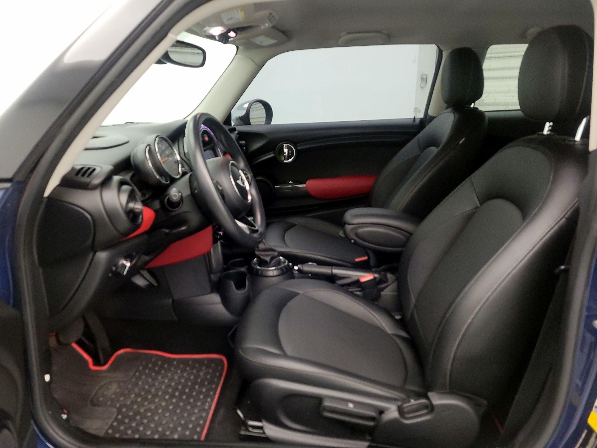 Thumbnail: 2015 MINI Cooper Hardtop - 11