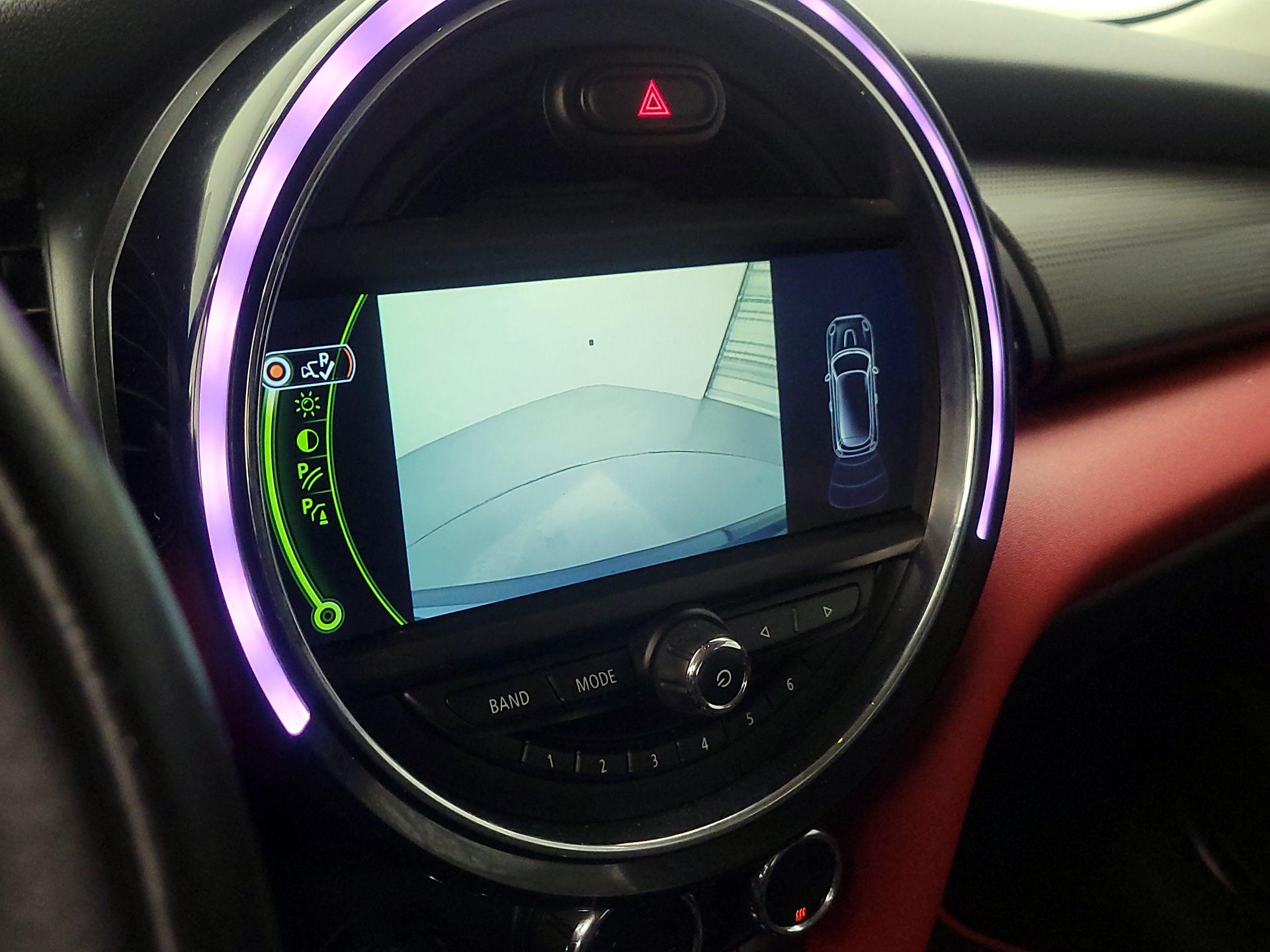 Thumbnail: 2015 MINI Cooper Hardtop - 14