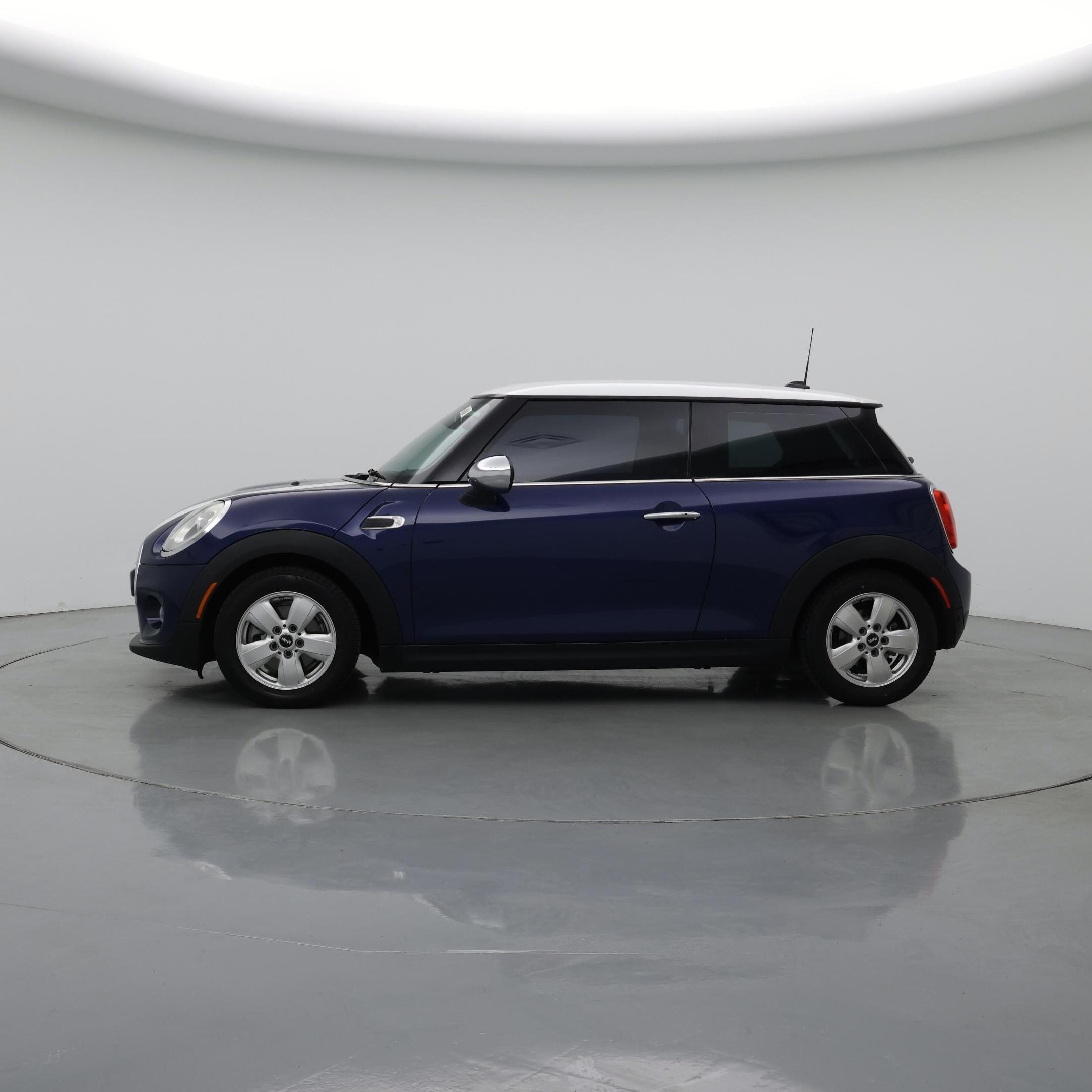 Thumbnail: 2015 MINI Cooper Hardtop - 3