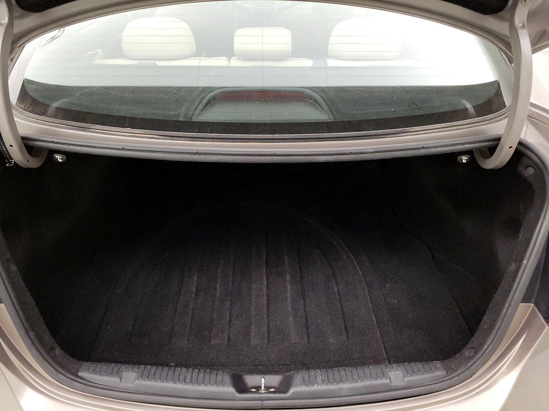 Thumbnail: 2016 Hyundai Elantra - 19